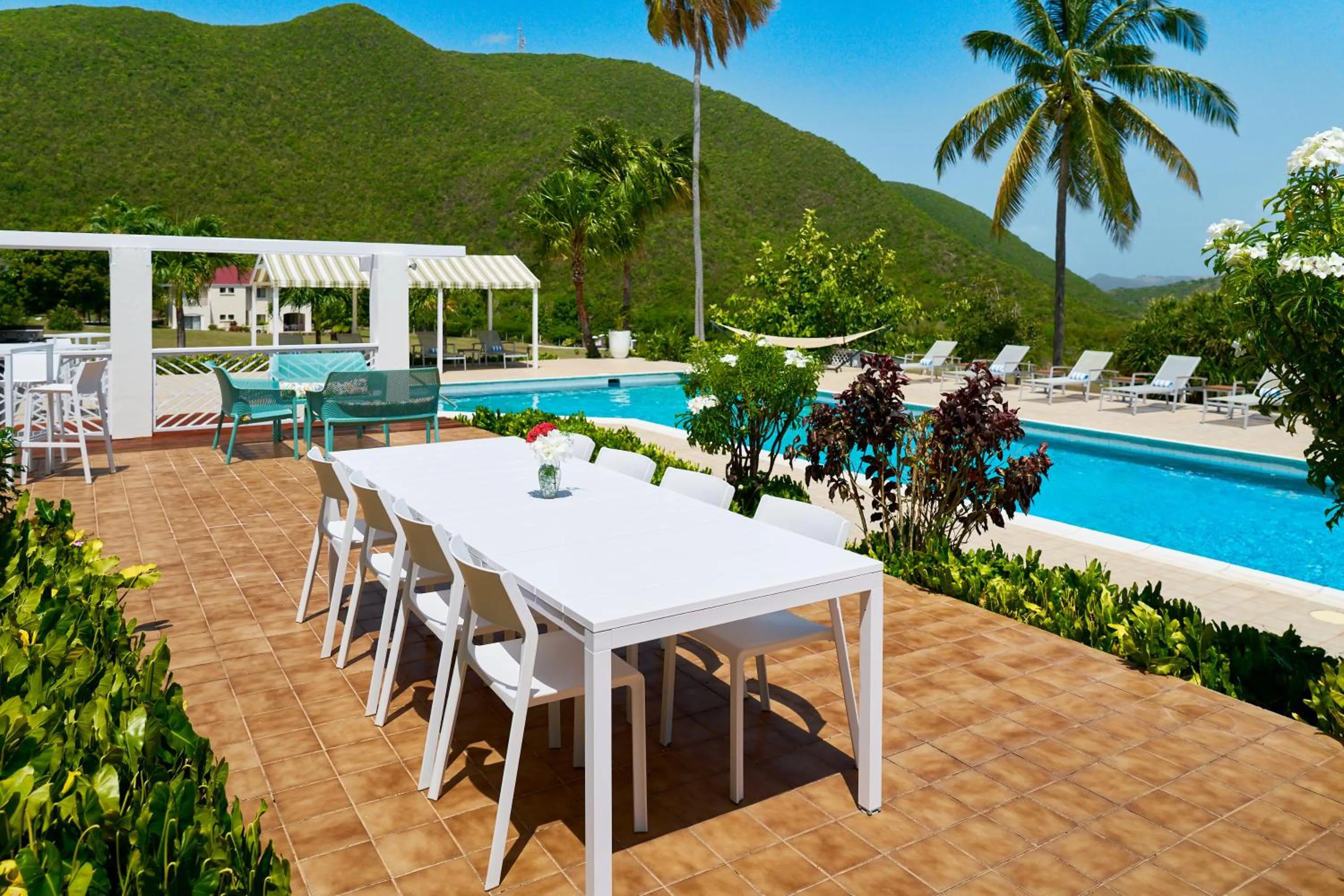 Restaurant/places to eat in Mount Nevis Hotel