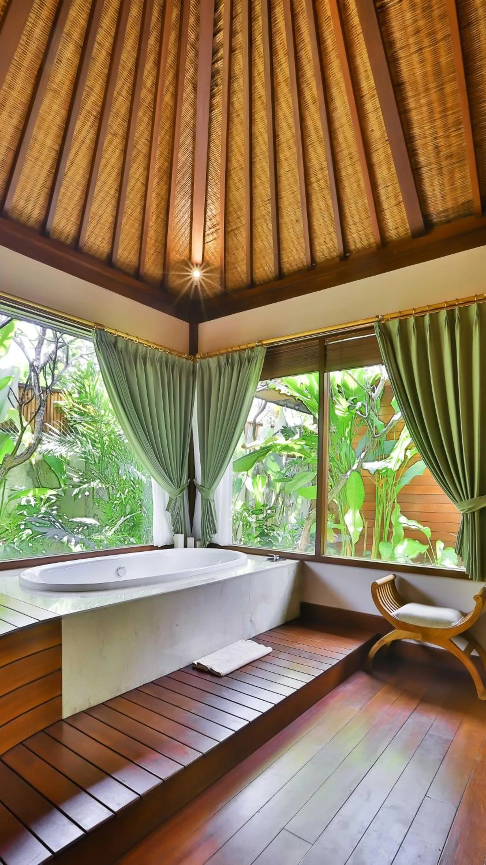 Bath in DISINI Luxury Spa Villas-CHSE Certified