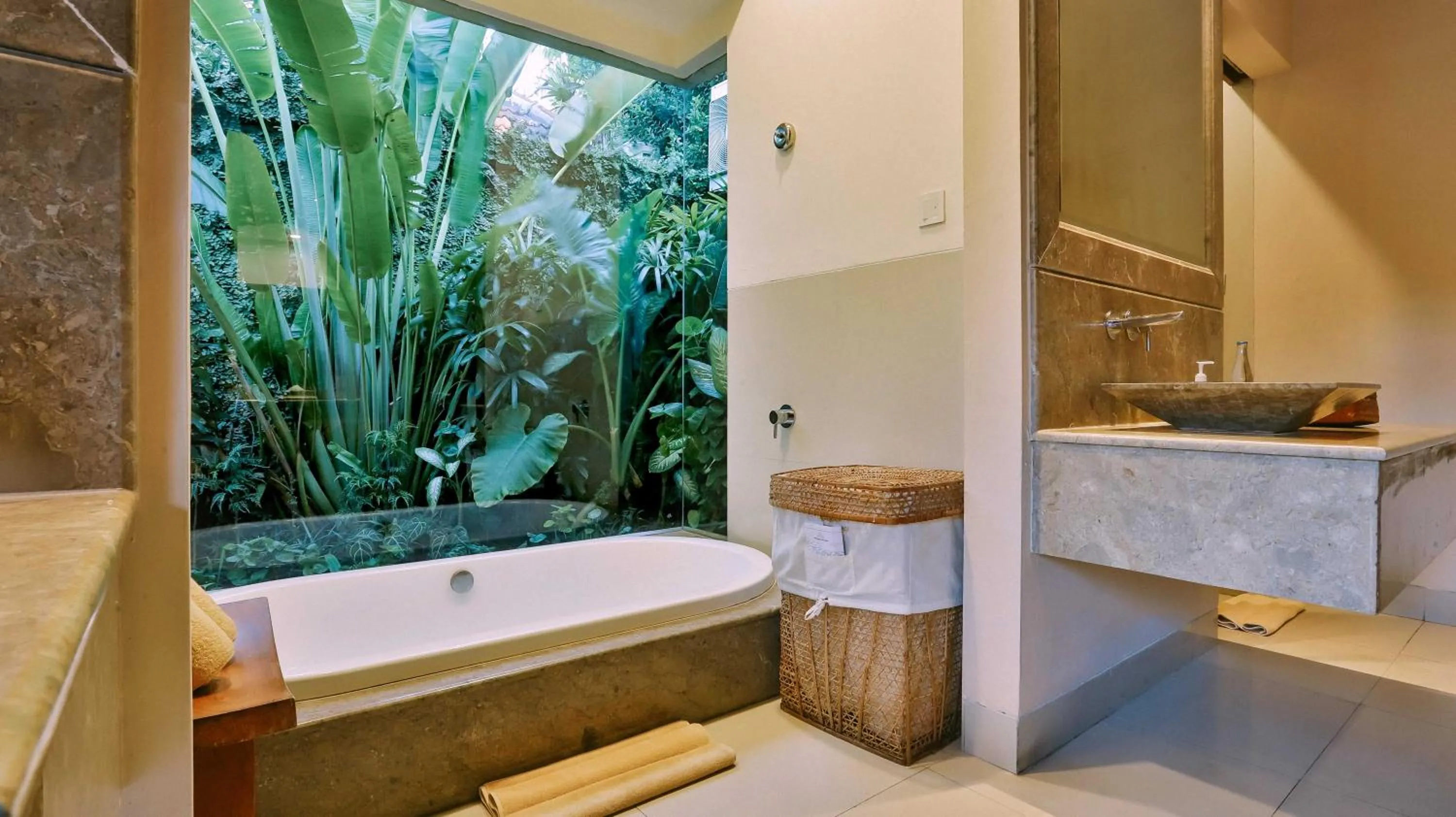 Bath in DISINI Luxury Spa Villas-CHSE Certified