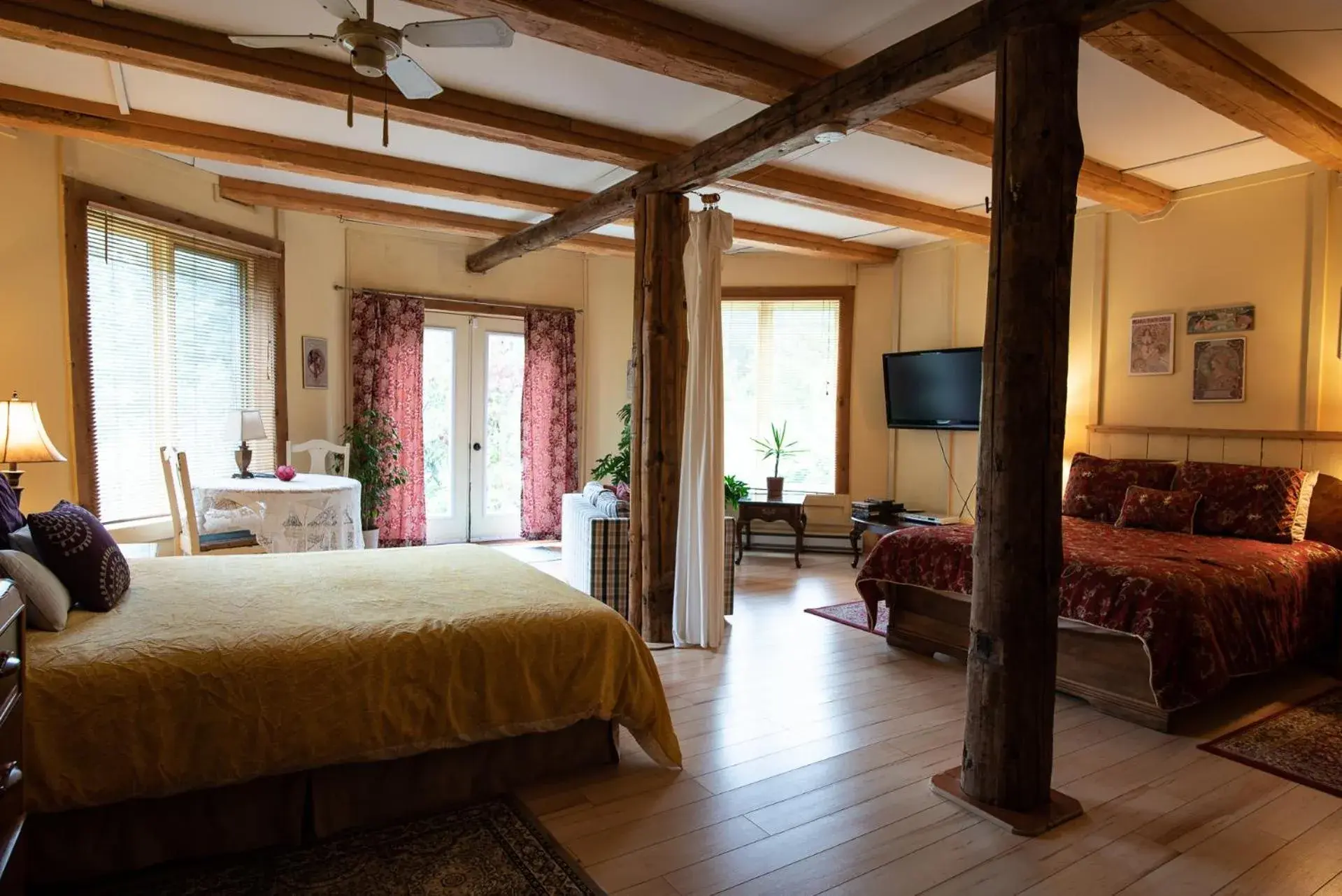 Queen Studio in Auberge Restaurant La Mara Queen Studio in Auberge Restaurant La Mara