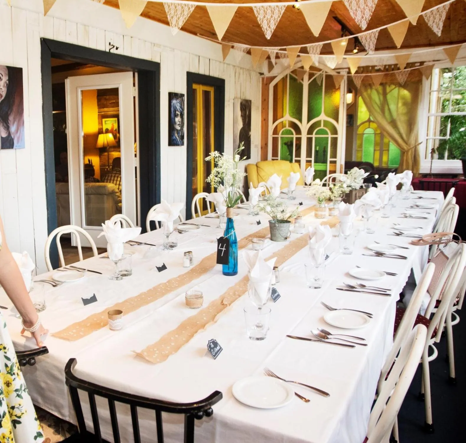 Patio in Auberge Restaurant La Mara