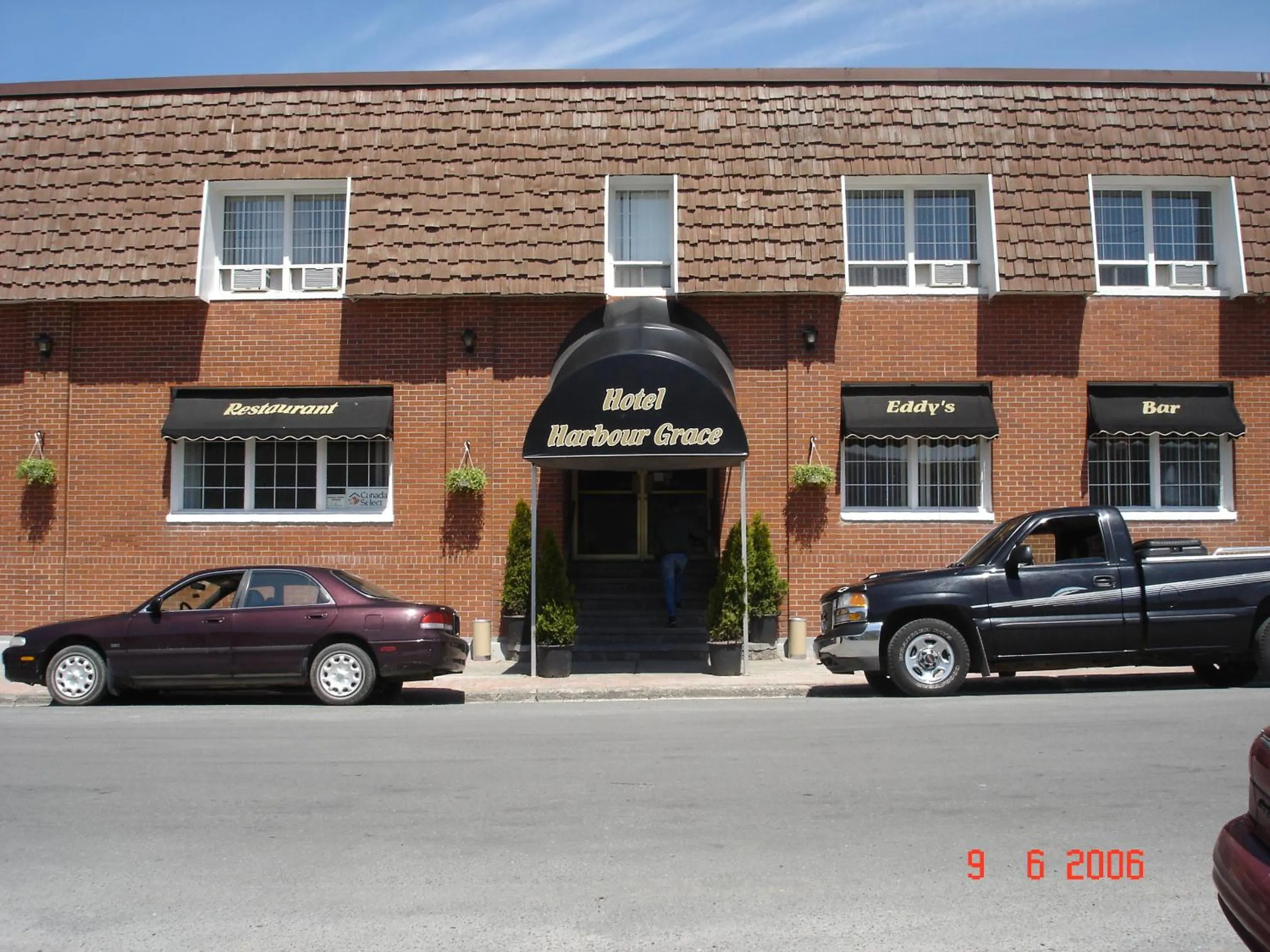 Facade/entrance in Hotel Harbour Grace