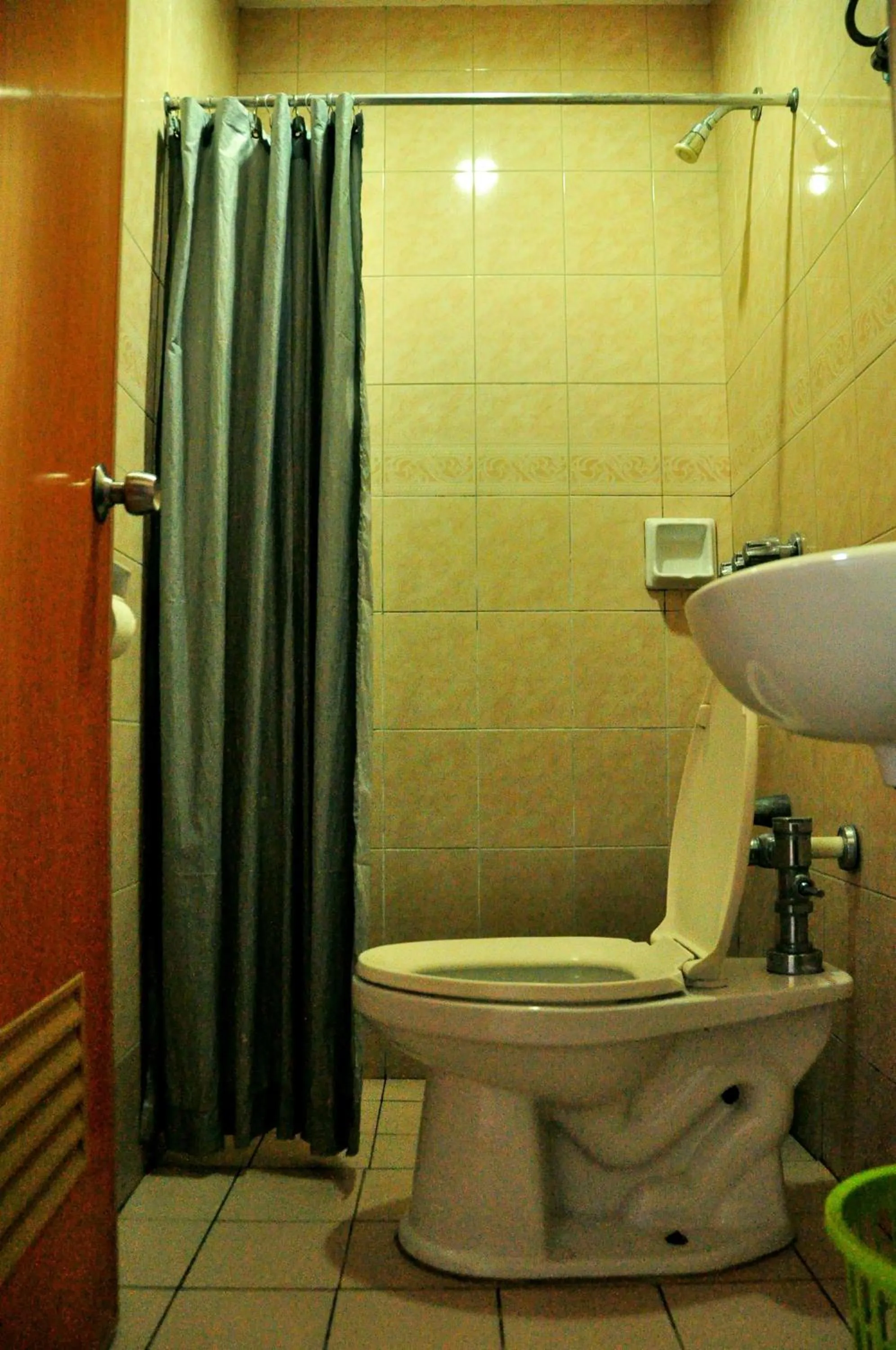 Toilet in GV Tower Hotel