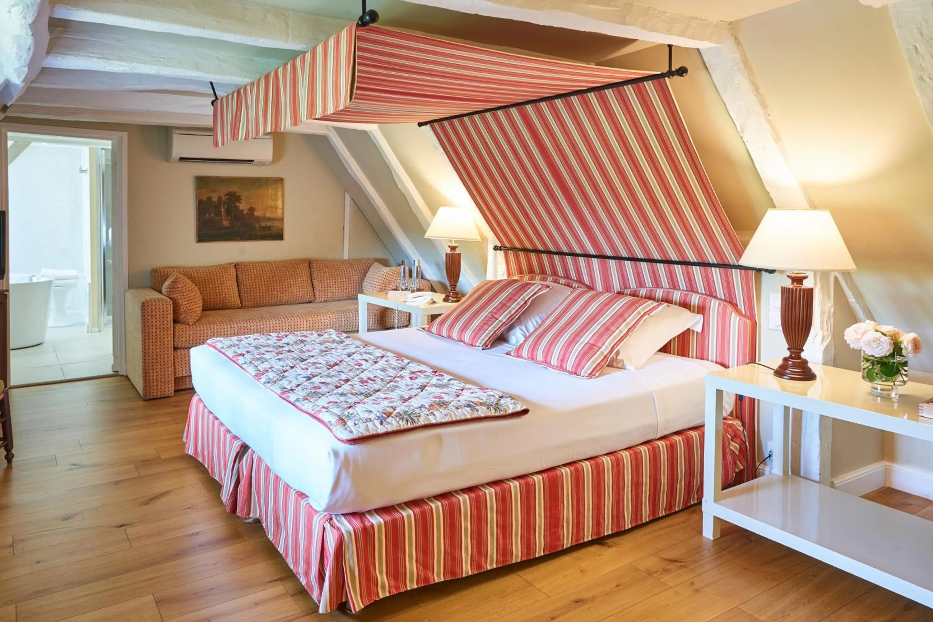 Bedroom, Bed in Le Vieux Logis