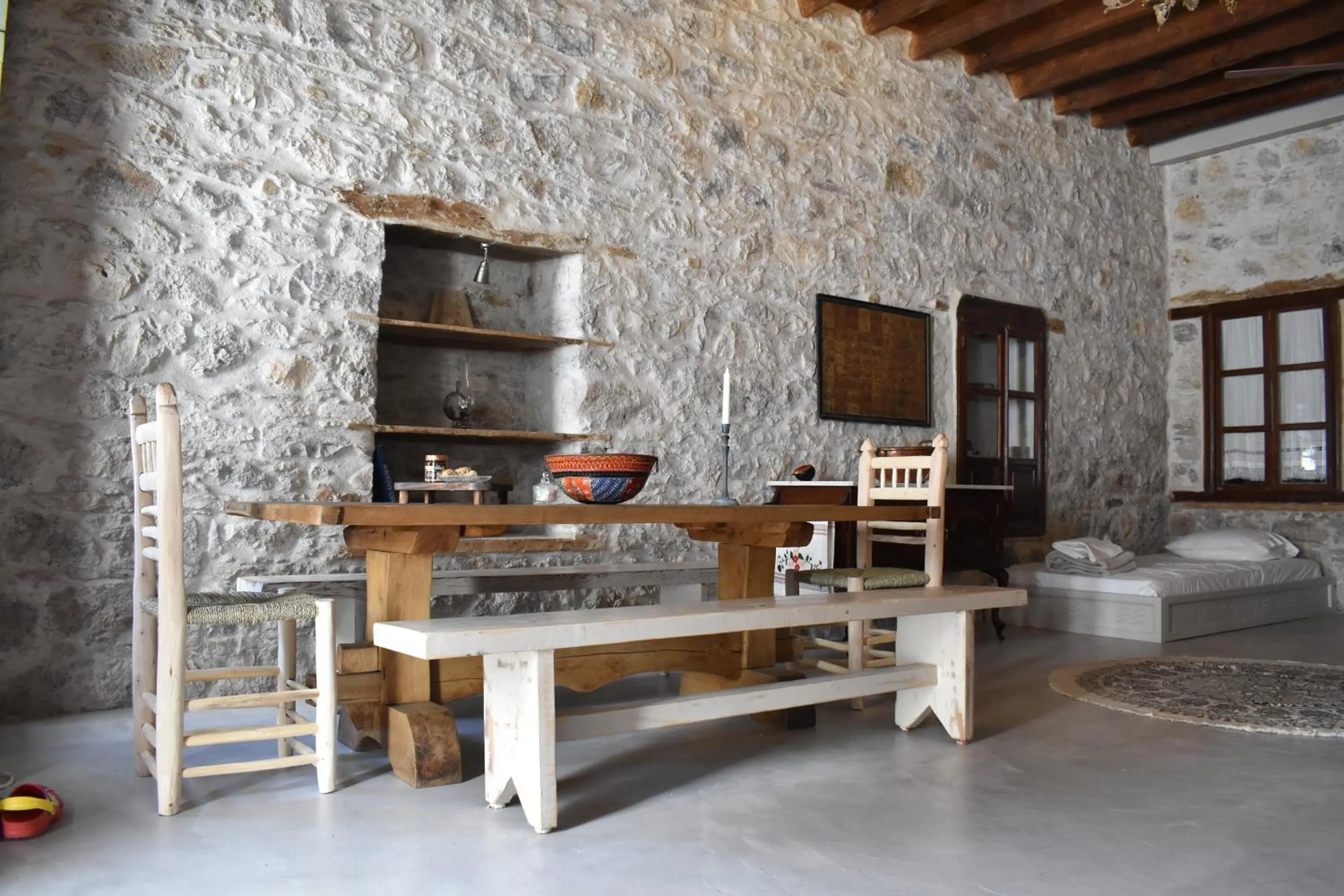 Living room in Latmos 1860