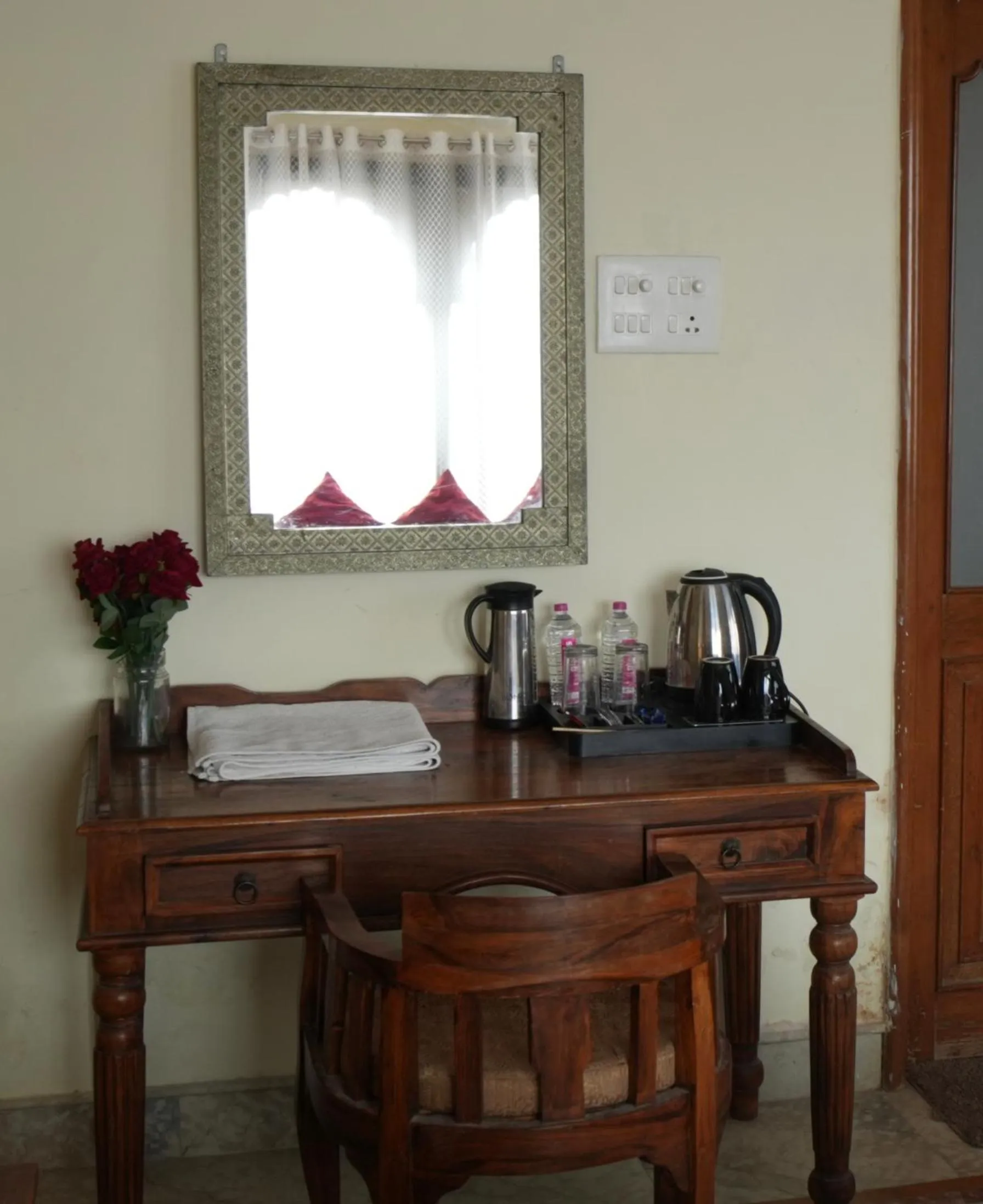 Coffee/tea facilities in Pratapgarh Haveli