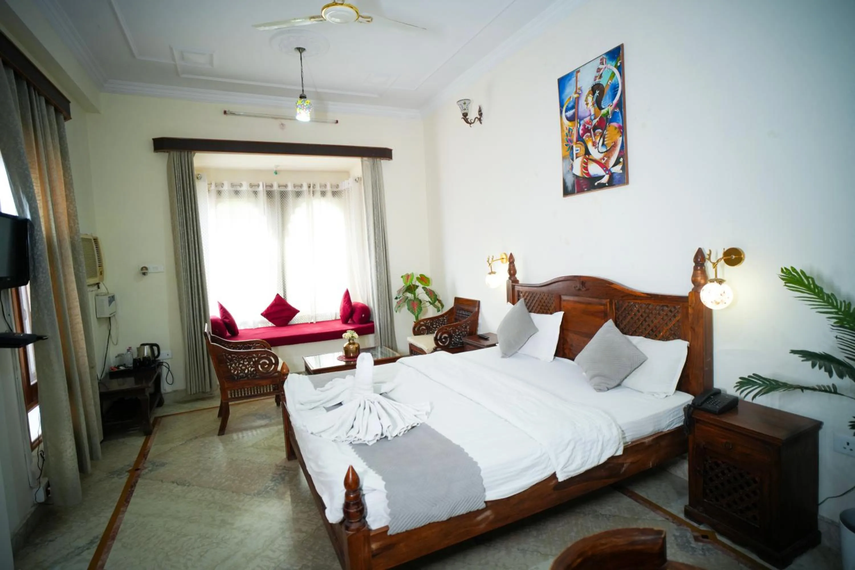 Bedroom, Bed in Pratapgarh Haveli