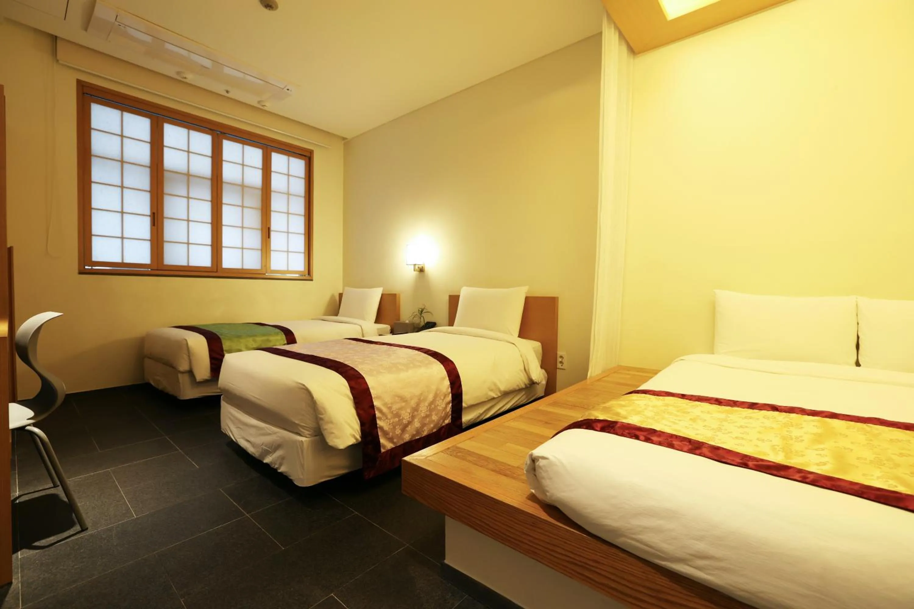 Bedroom, Bed in Seoul Hotel ShinShin Myeongdong