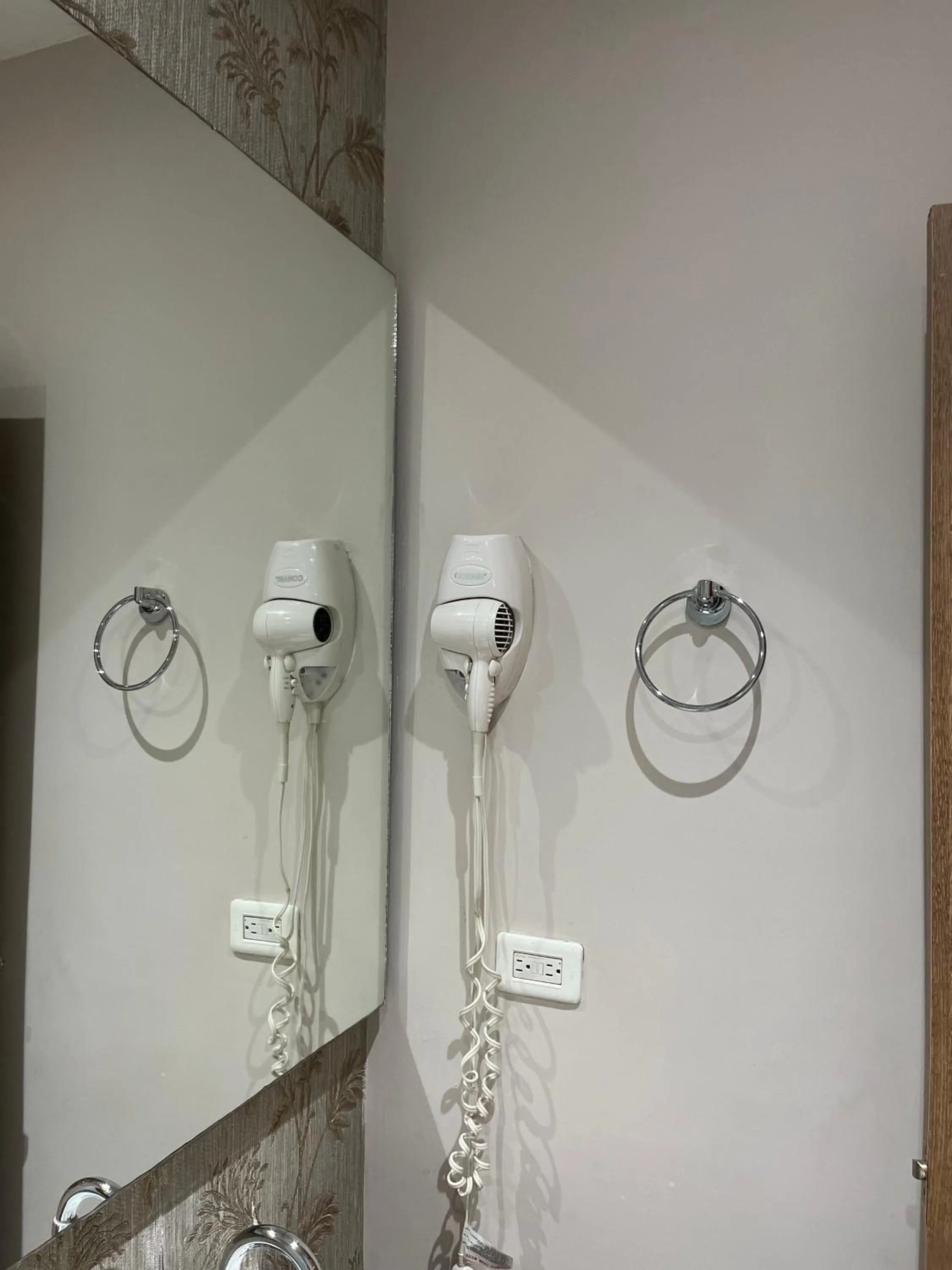 hair dryier in Casa Roman Hotel Boutique