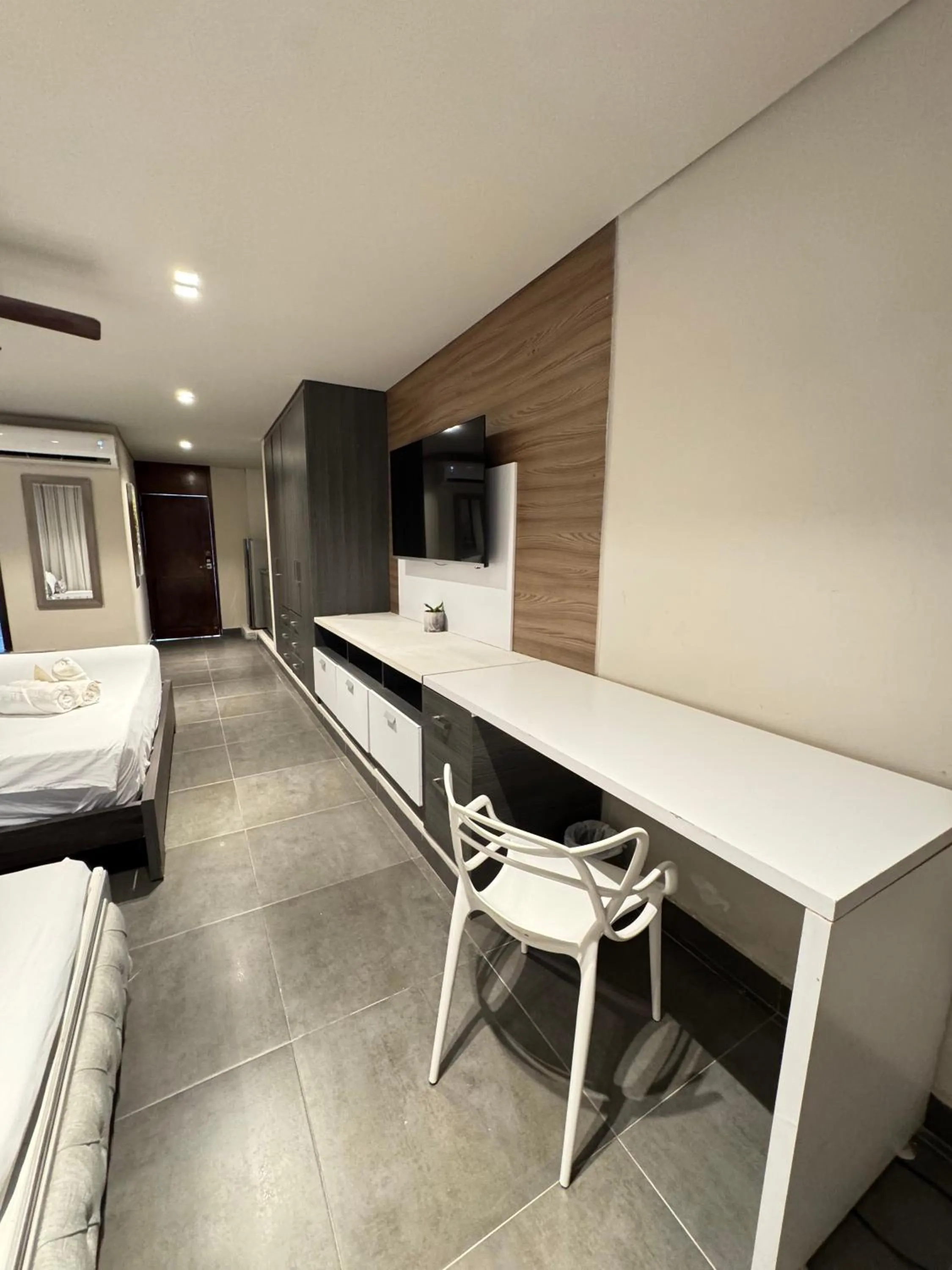 TV and multimedia in Casa Roman Hotel Boutique