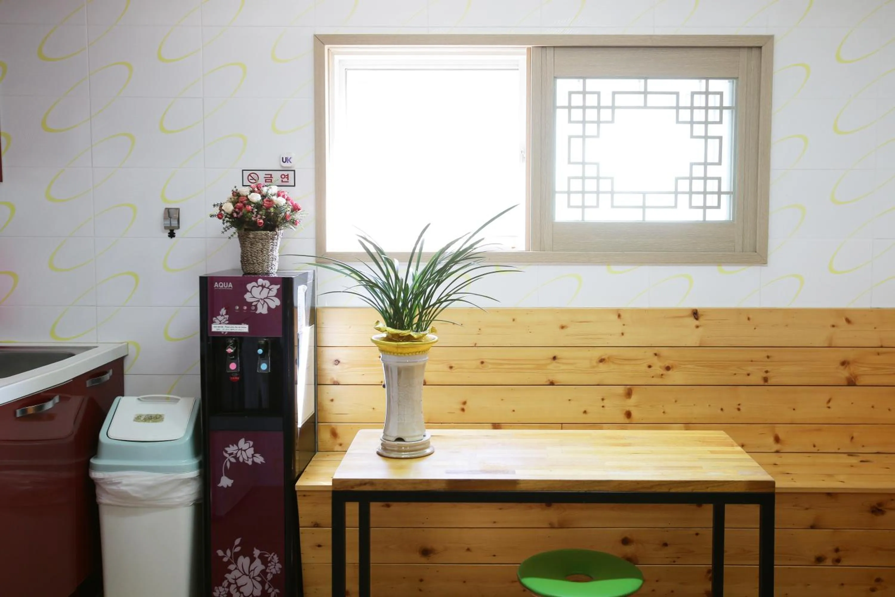 Communal lounge/ TV room in K-POP Residence Myeongdong 1