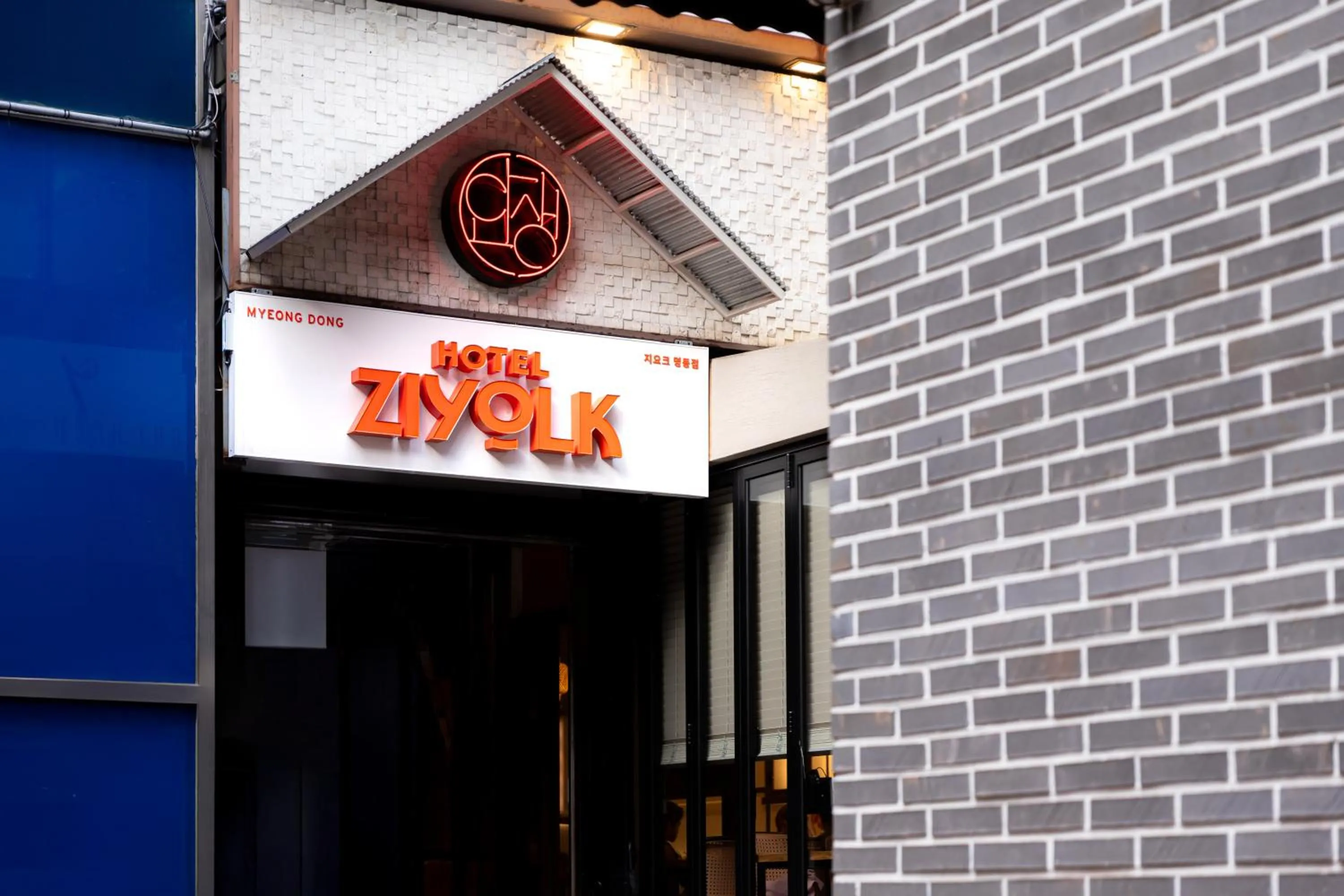 Property building in ZIYOLK Myeongdong