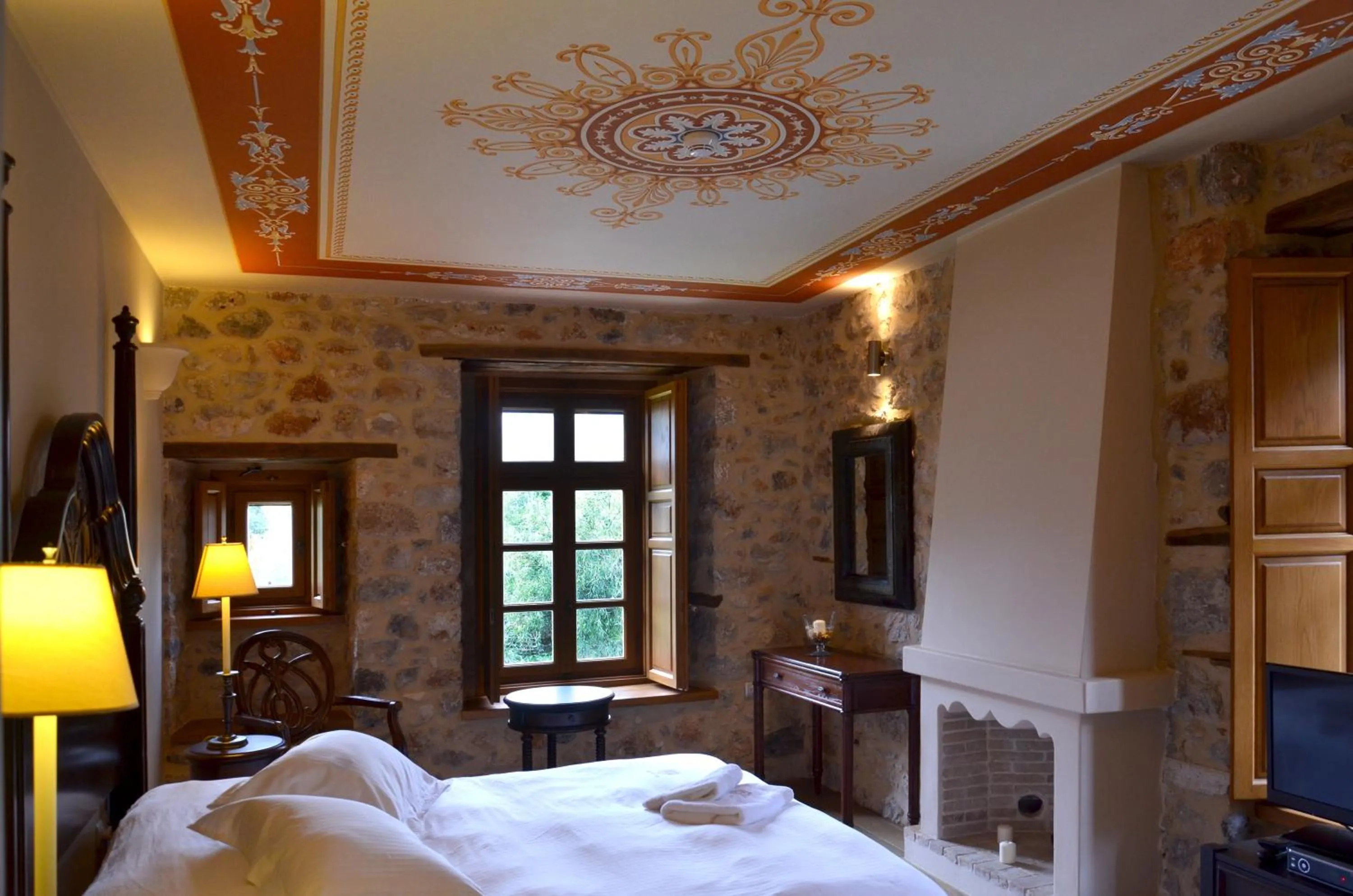 Decorative detail, Bed in Archontiko Chioti