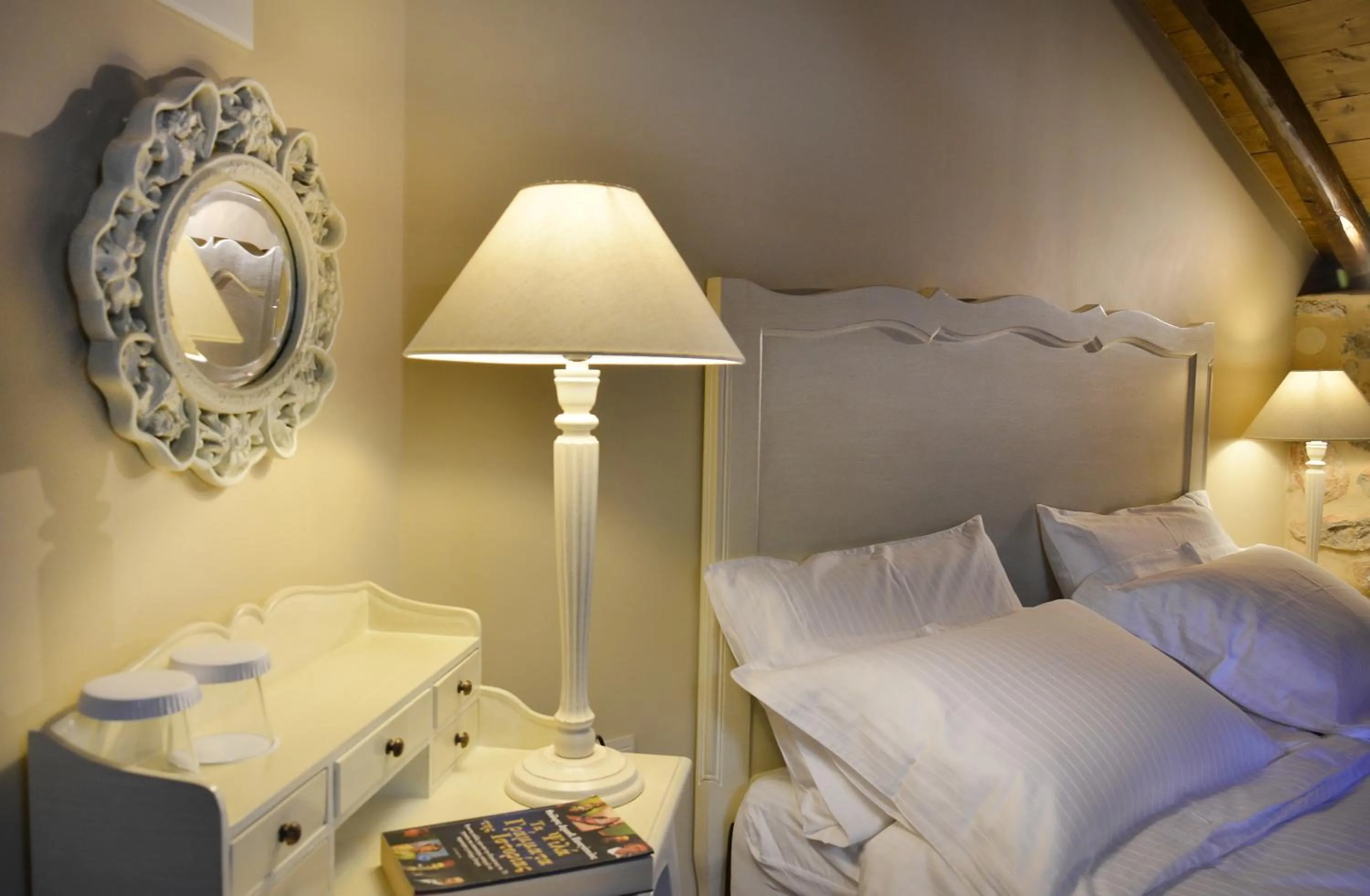 Bed in Archontiko Chioti