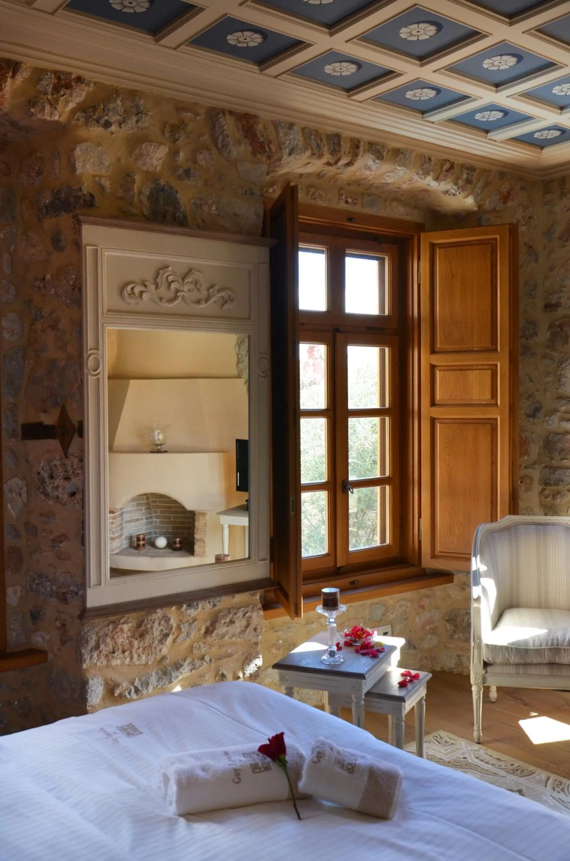 Decorative detail, Bed in Archontiko Chioti