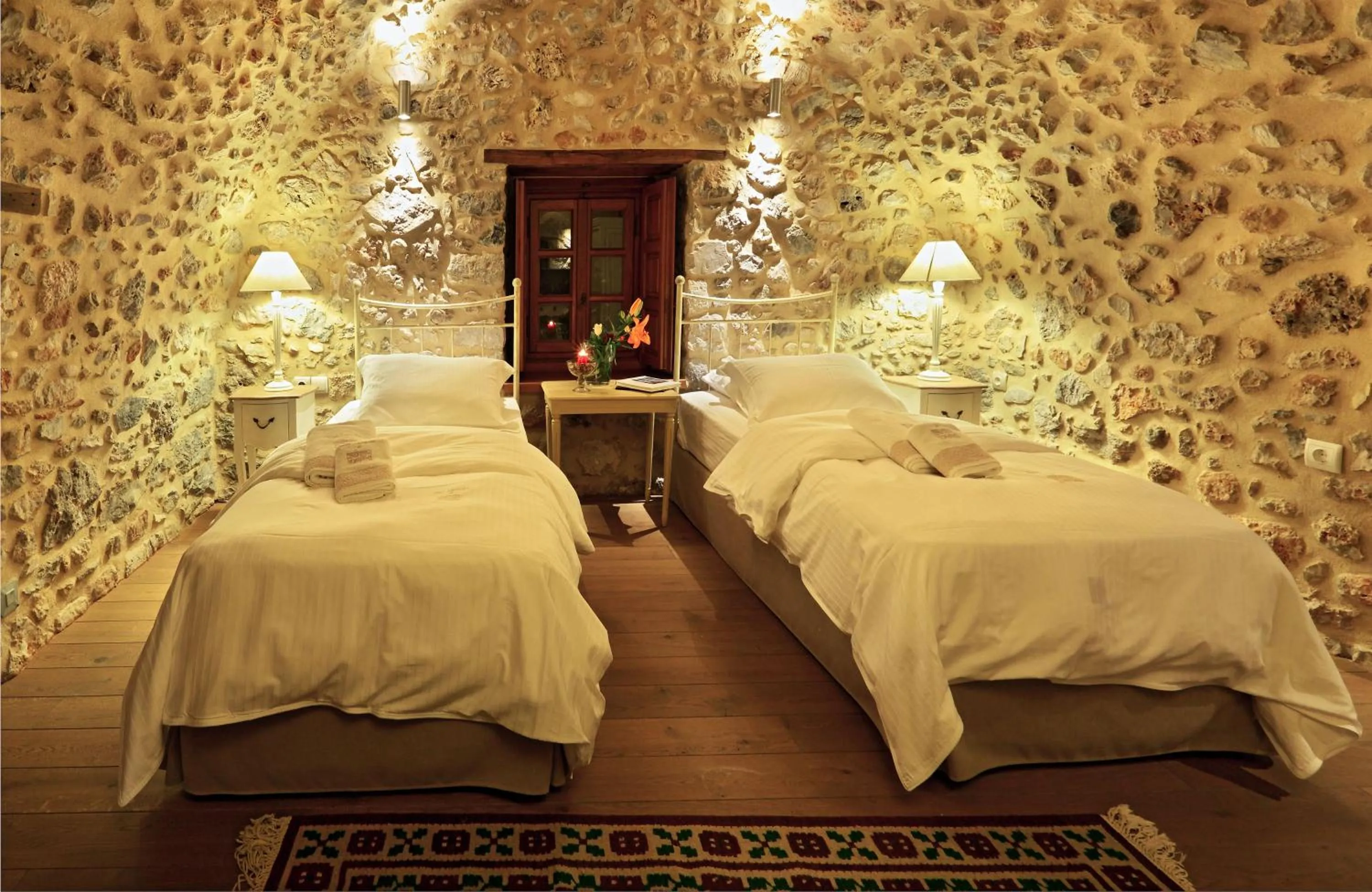 Bed in Archontiko Chioti