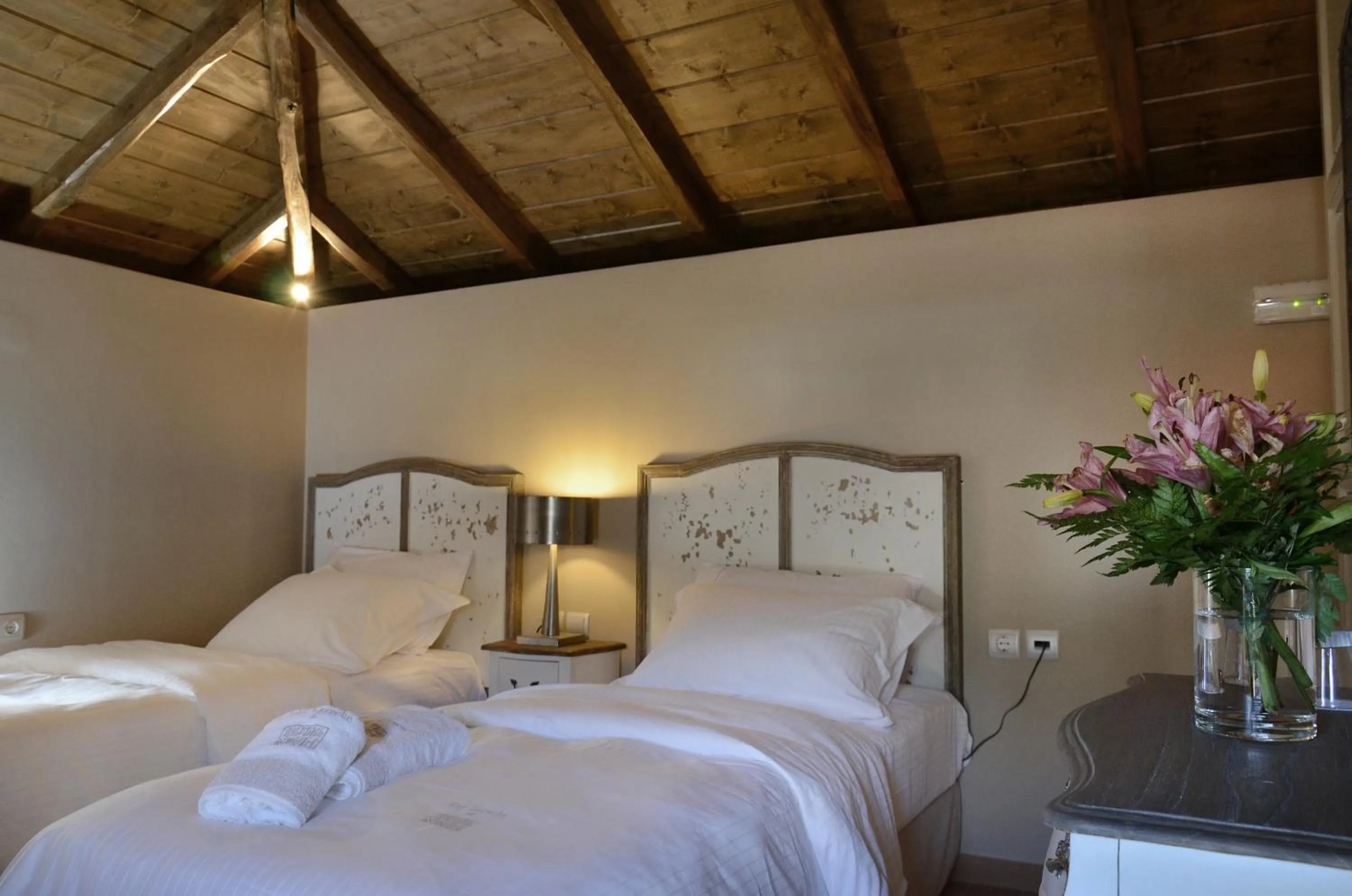 Bed in Archontiko Chioti