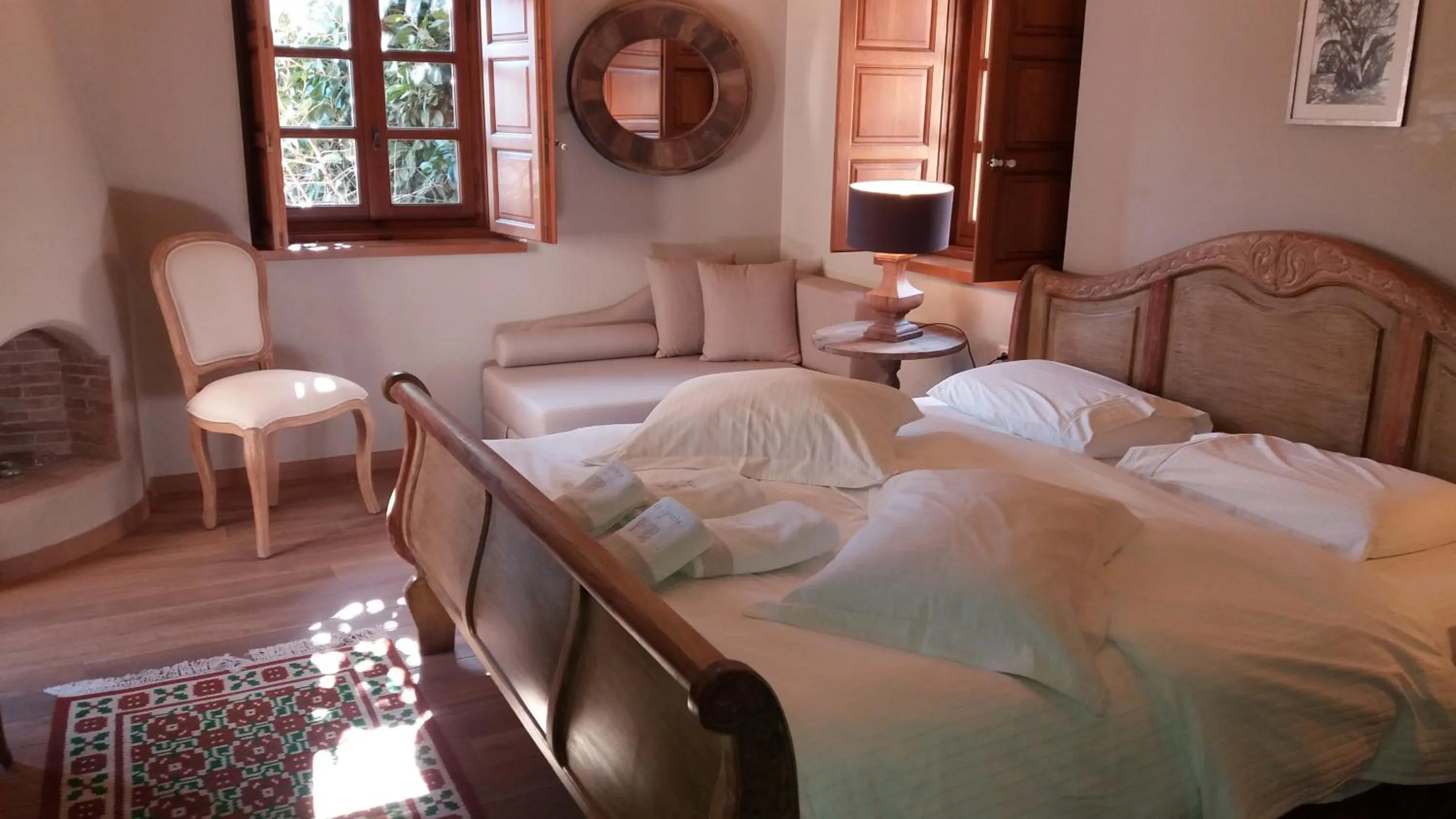 Bed in Archontiko Chioti