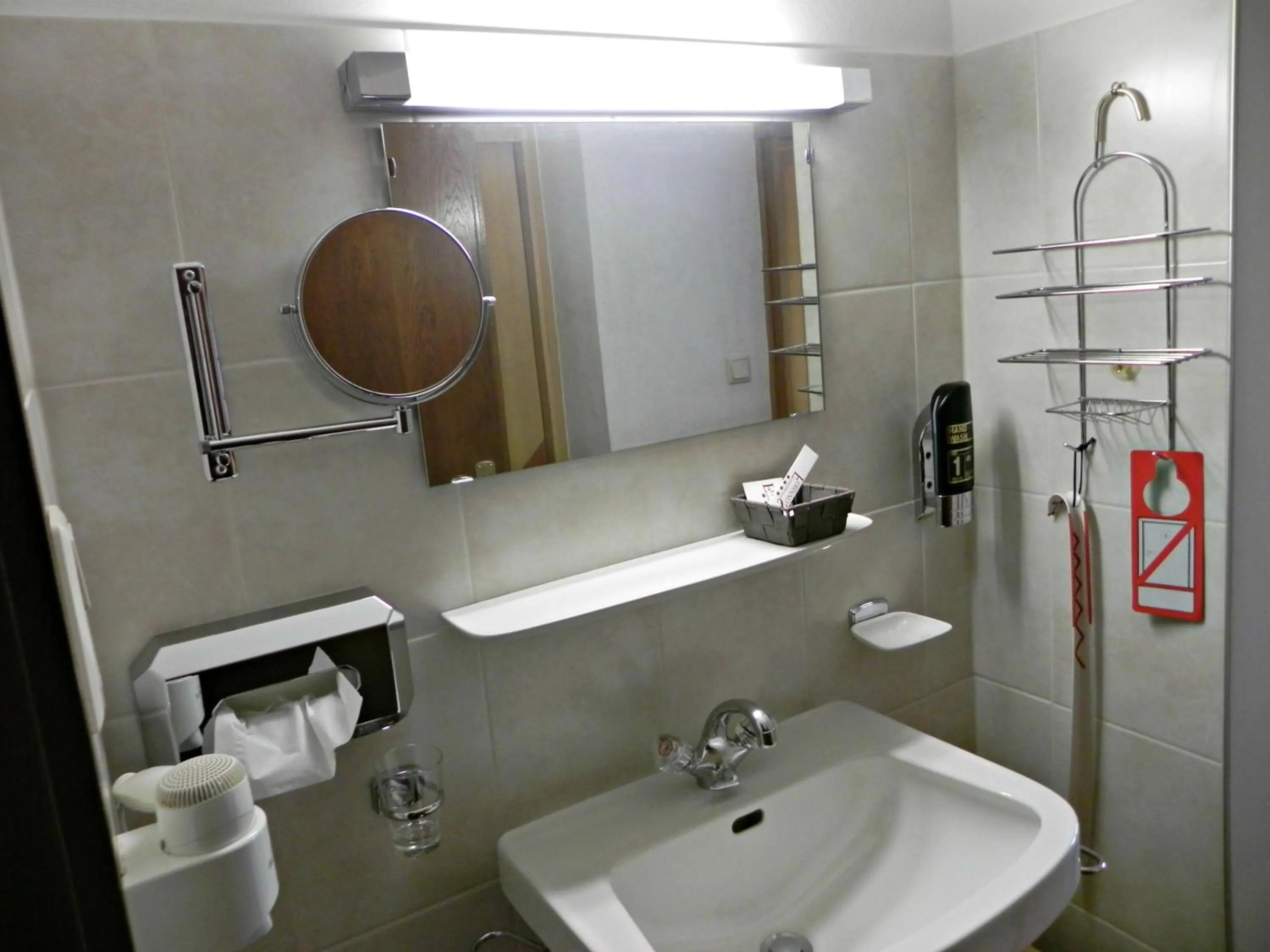 Toilet in Hotel-Restaurant Sonnhof