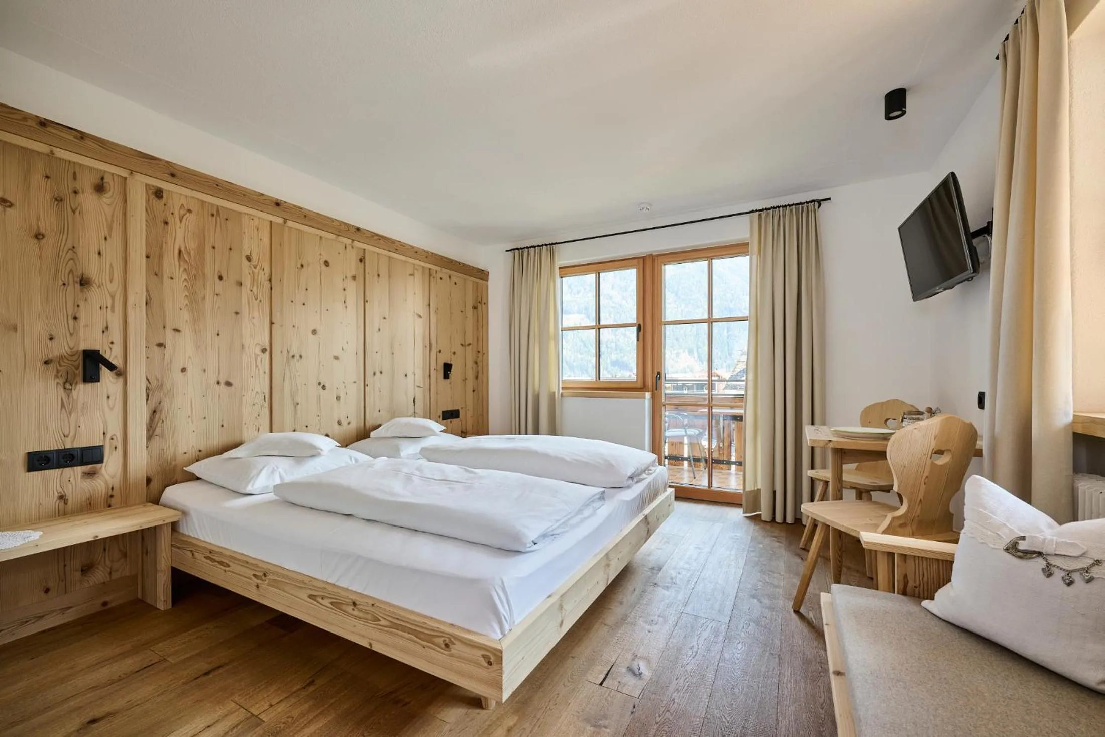 Bed in Haus Tirol