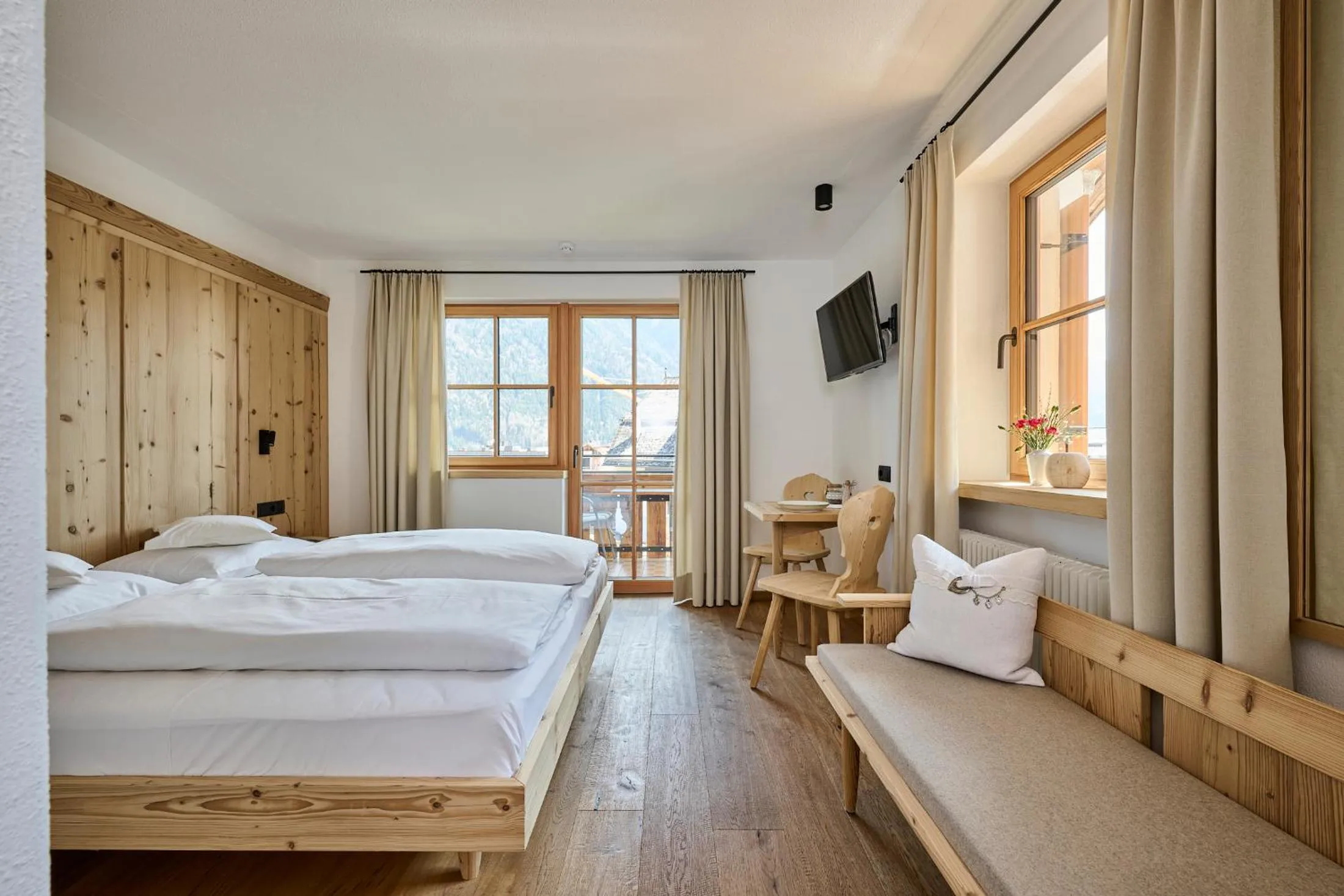 Bed in Haus Tirol