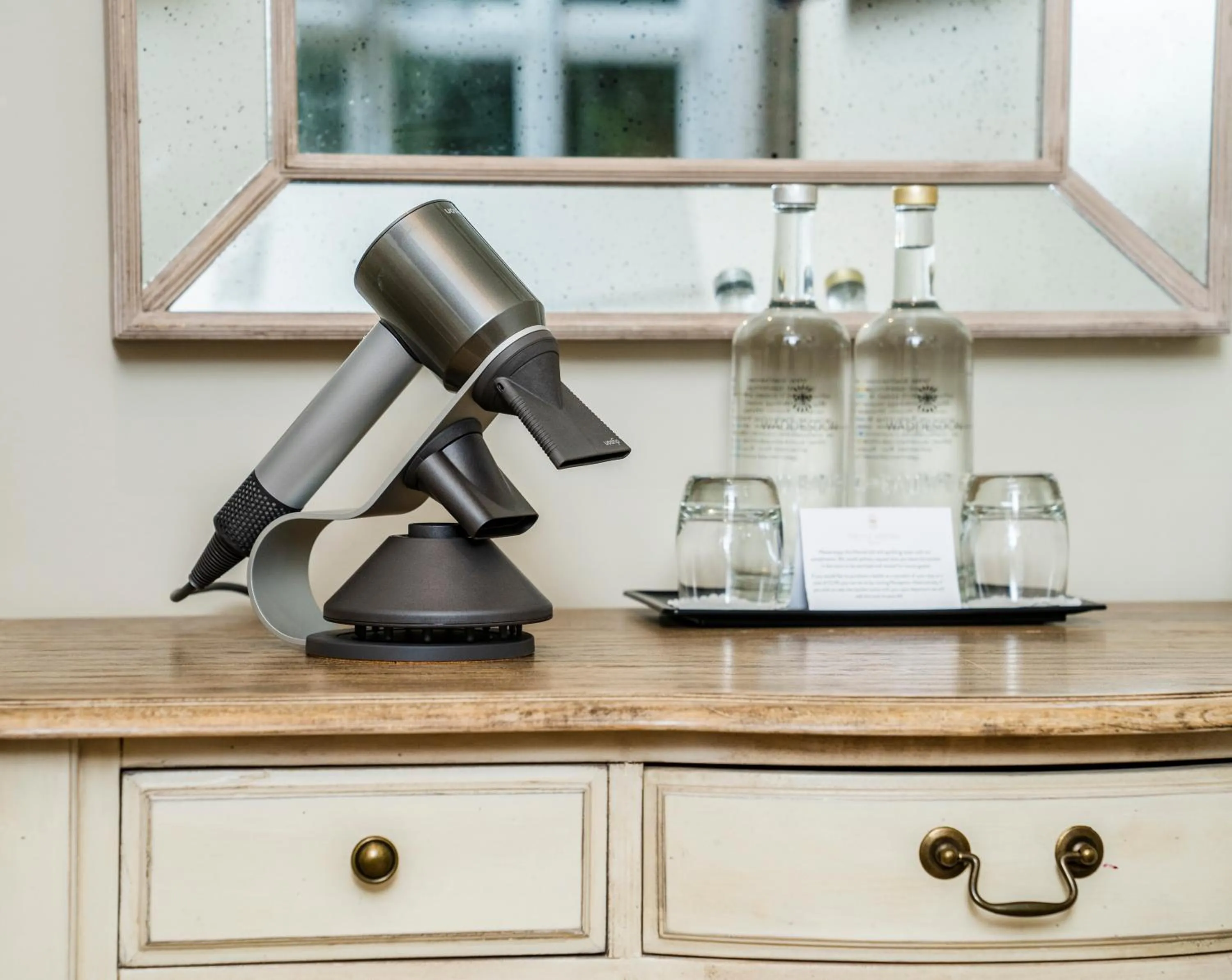 Shower in The Five Arrows Hotel