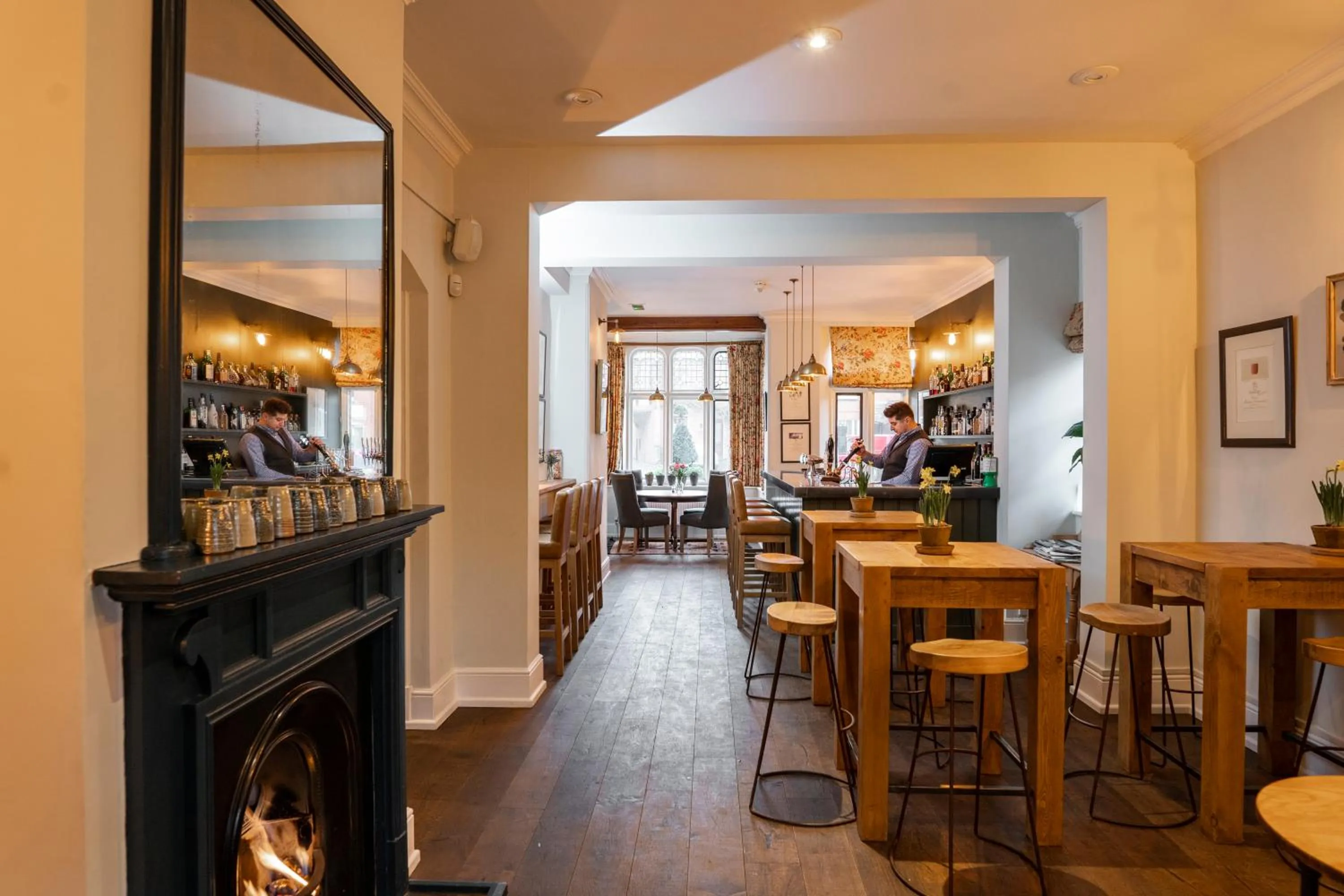 Restaurant/places to eat in The Five Arrows Hotel