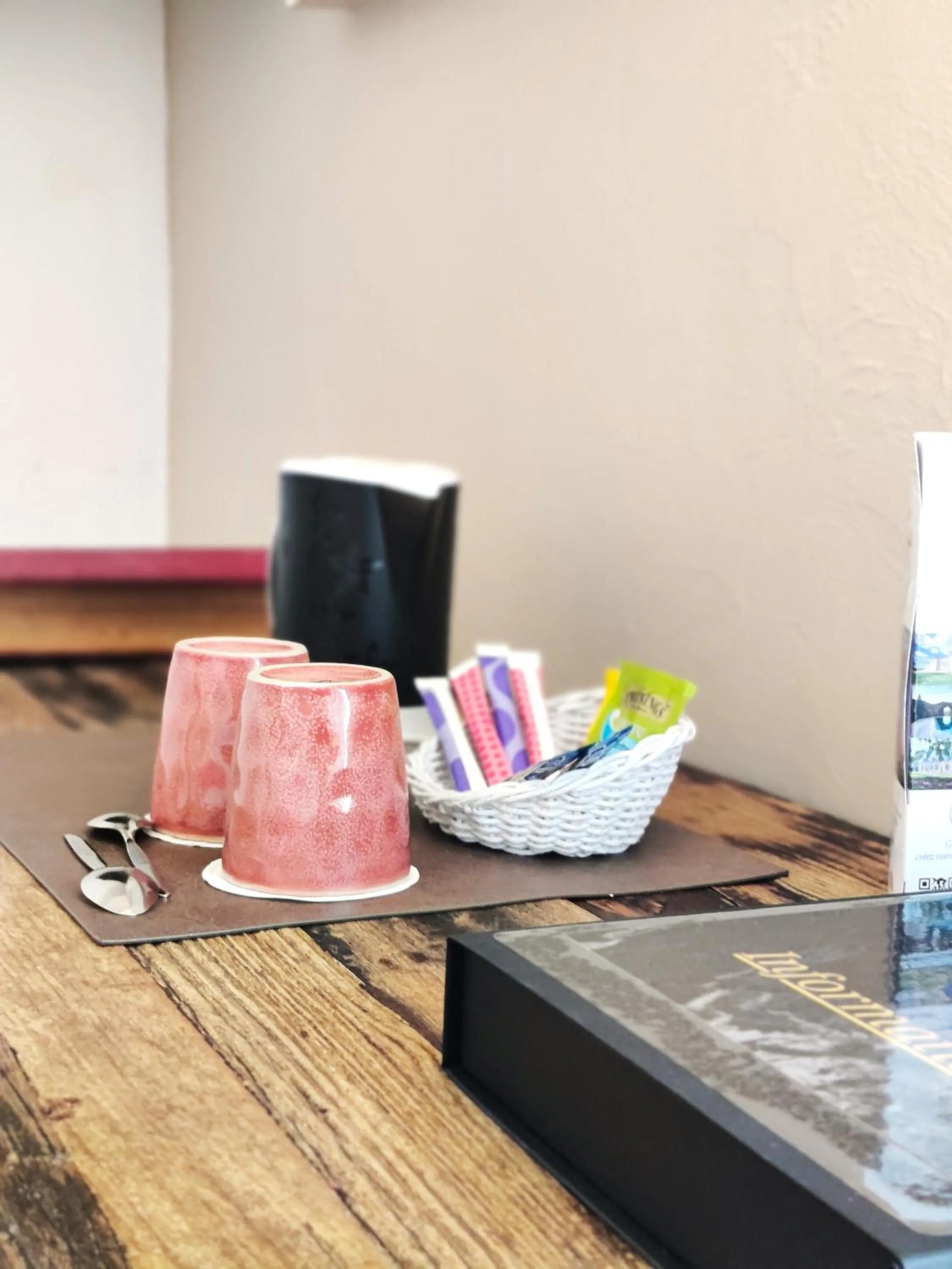 Coffee/tea facilities in Le Roc E Fiori Hotel - Teritoria