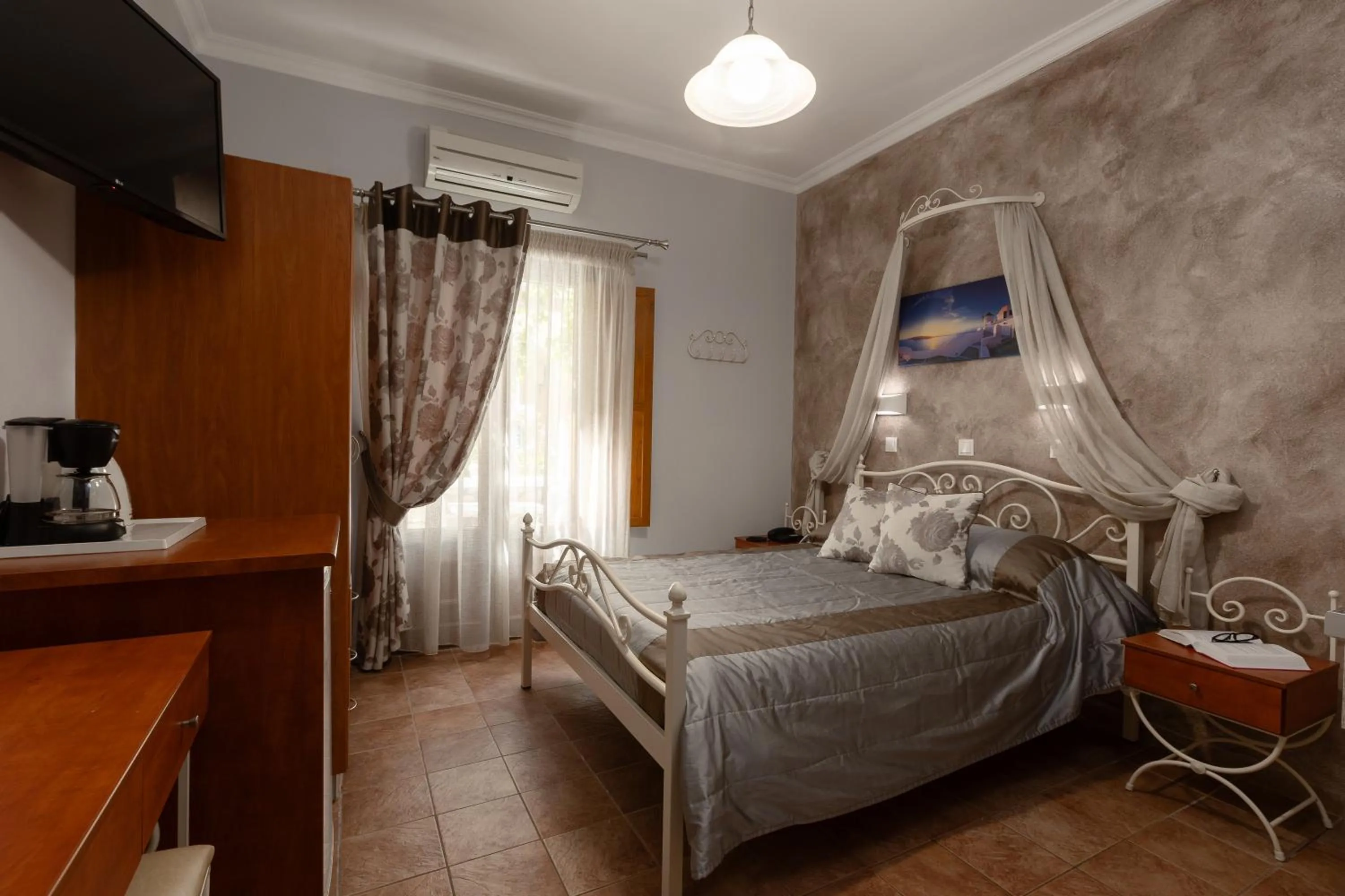 Bedroom, Bed in Polydefkis Hotel