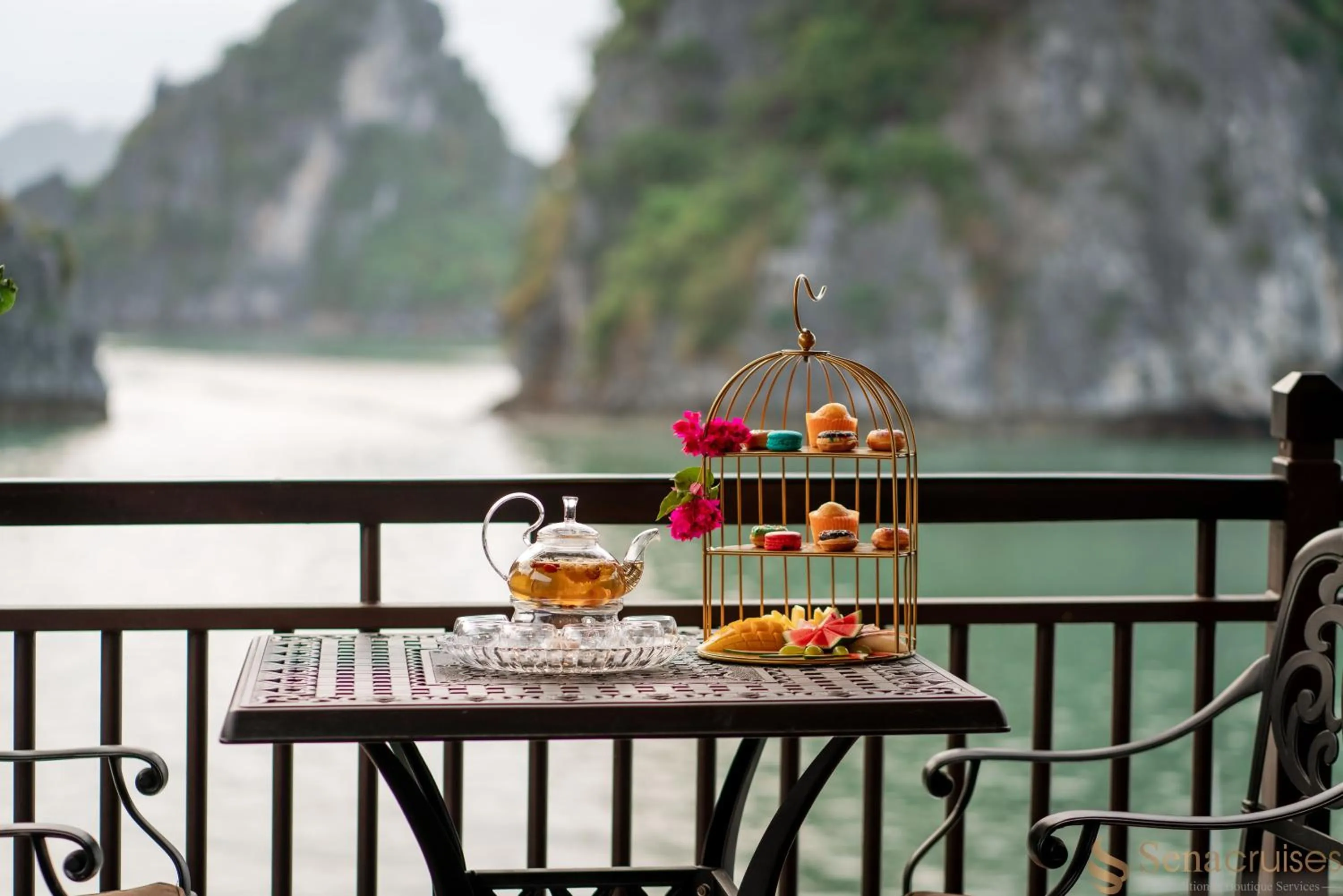 Sunrise in Sena Cruises - Wonder On Lan Ha Bay