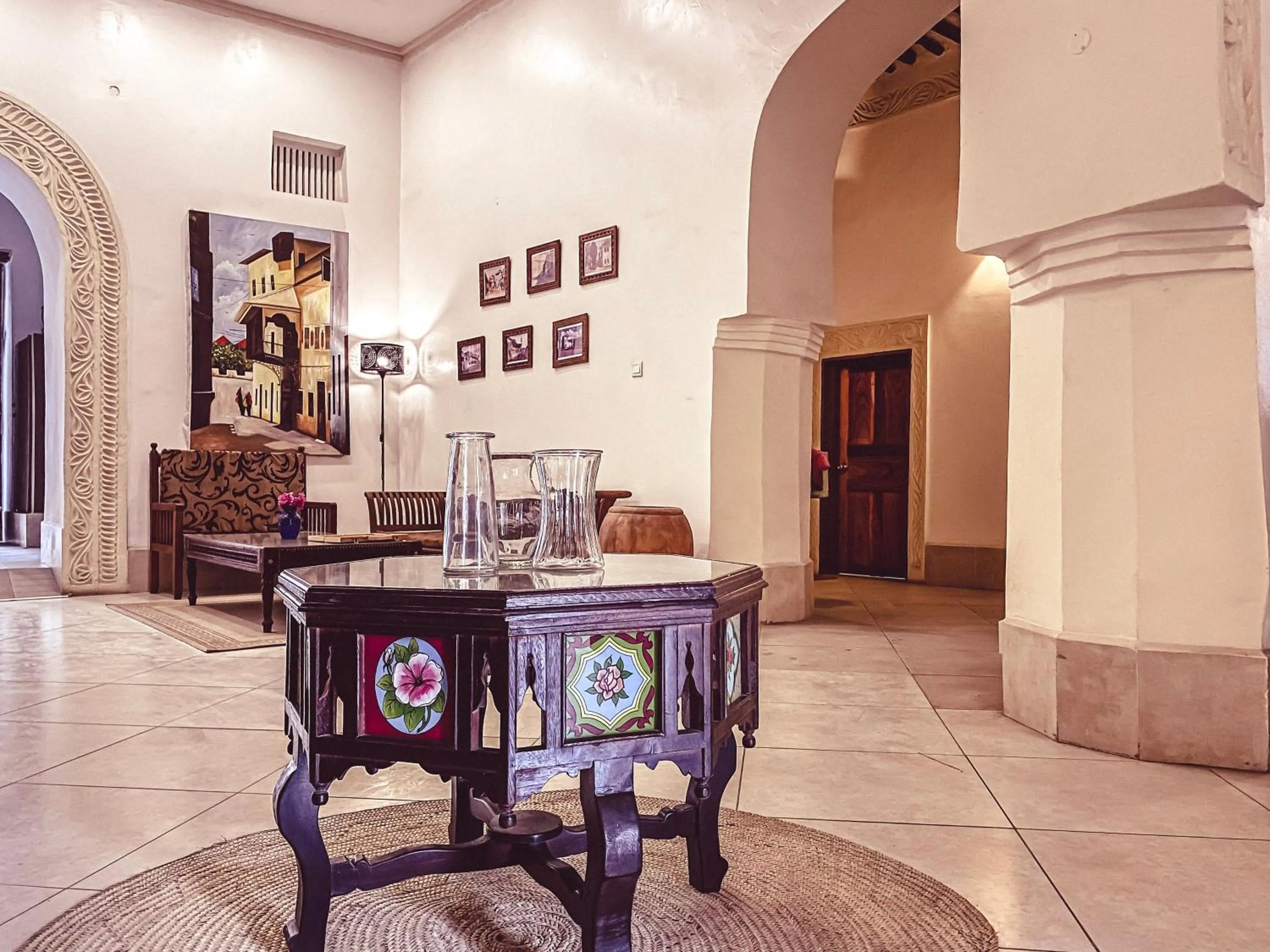 Lounge or bar in Smiles Stone Town Hotel