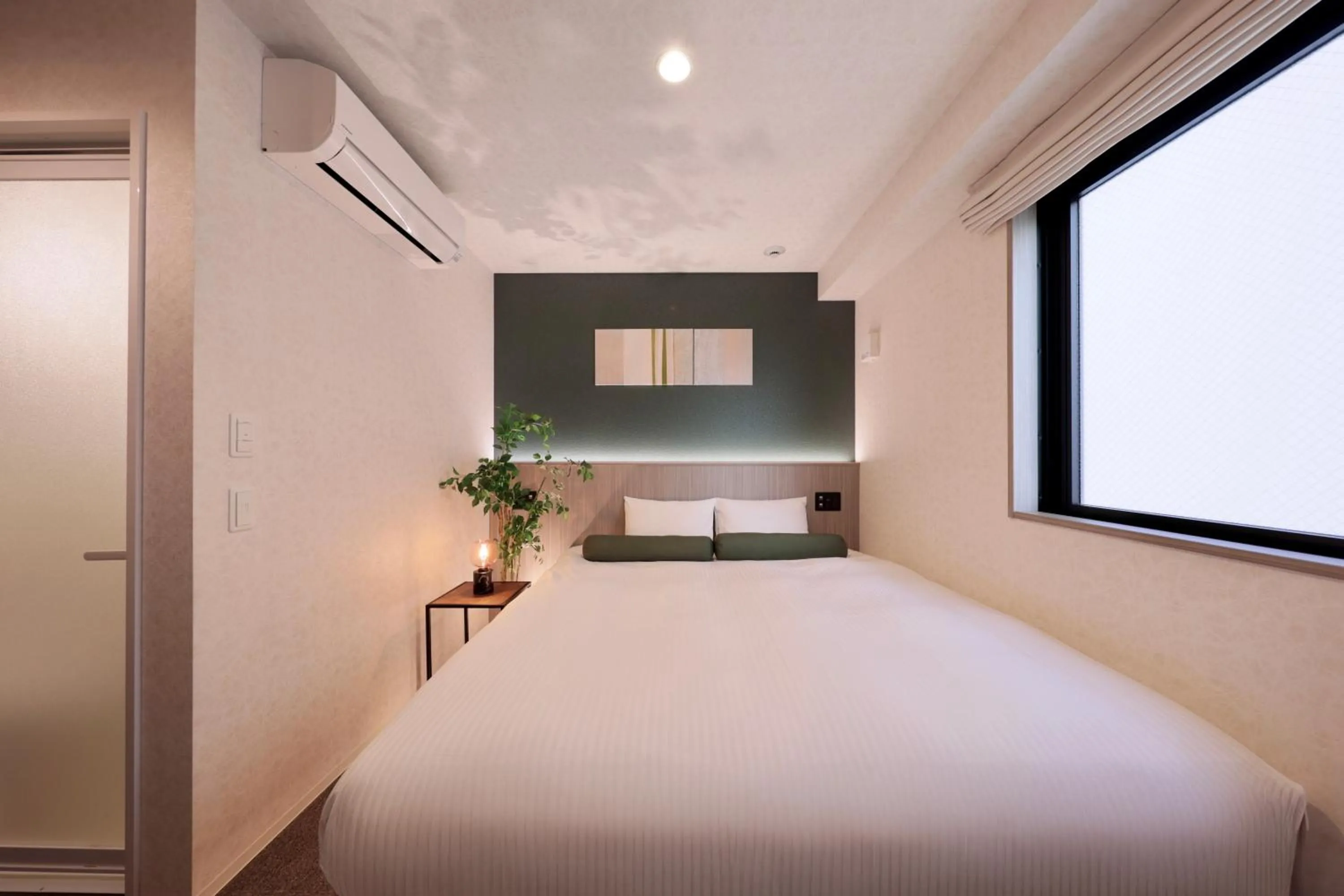 Bed in Doutonbori Crystal Hotel IV