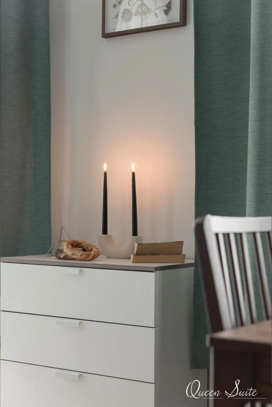 Communal lounge/ TV room in Platinum Suites