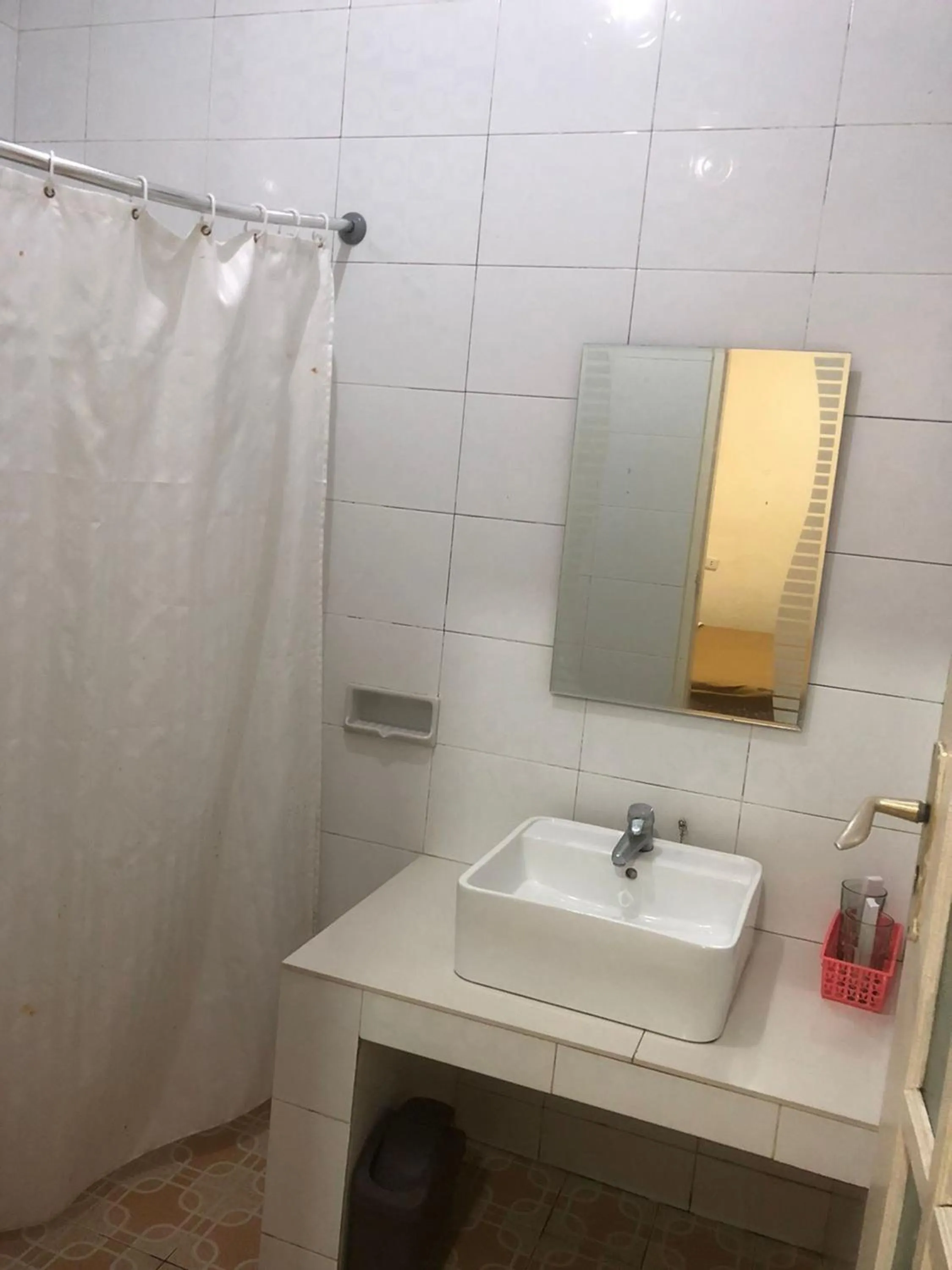 Shower in Hotel Monika