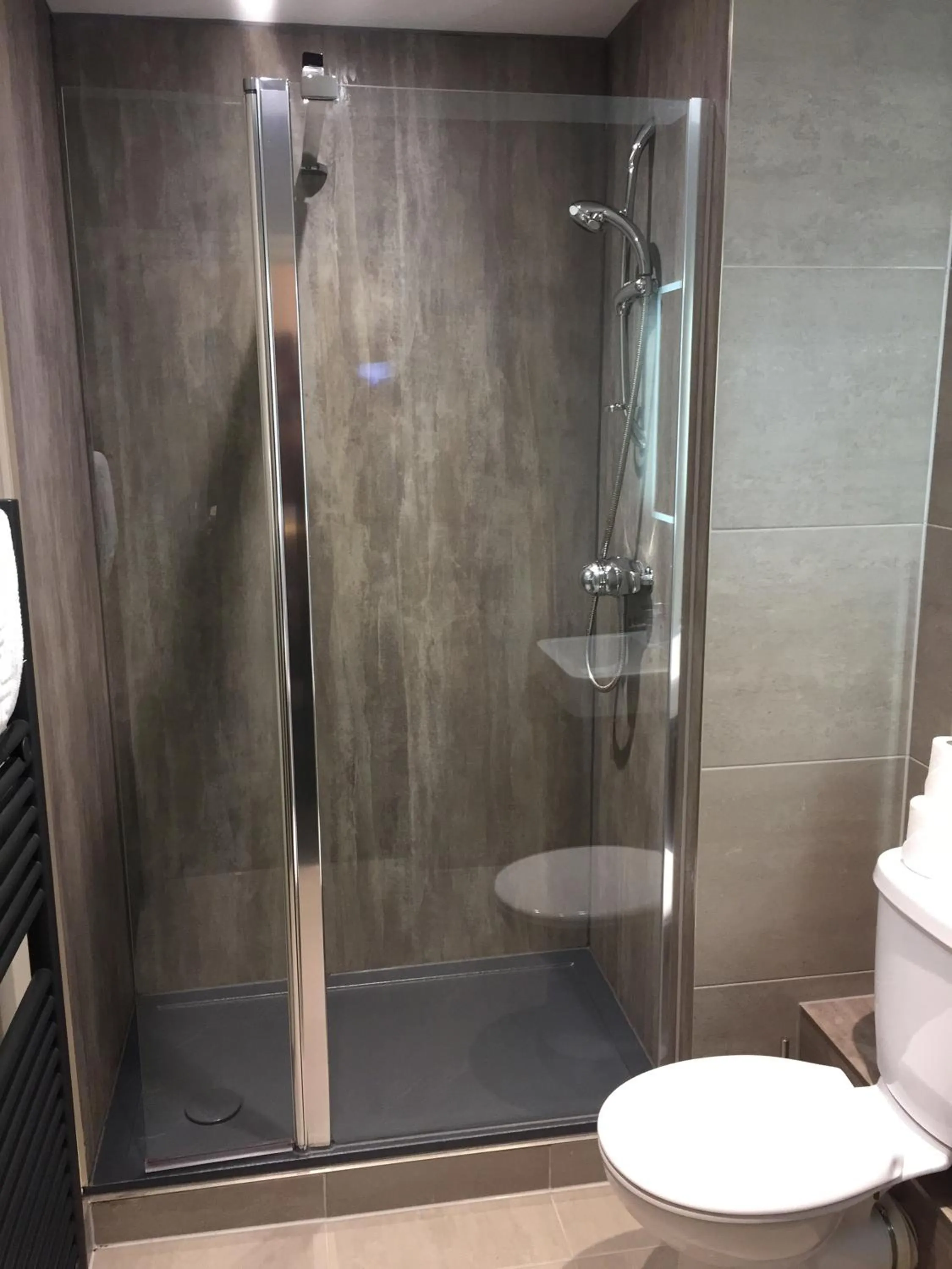 Bathroom in The Peacock