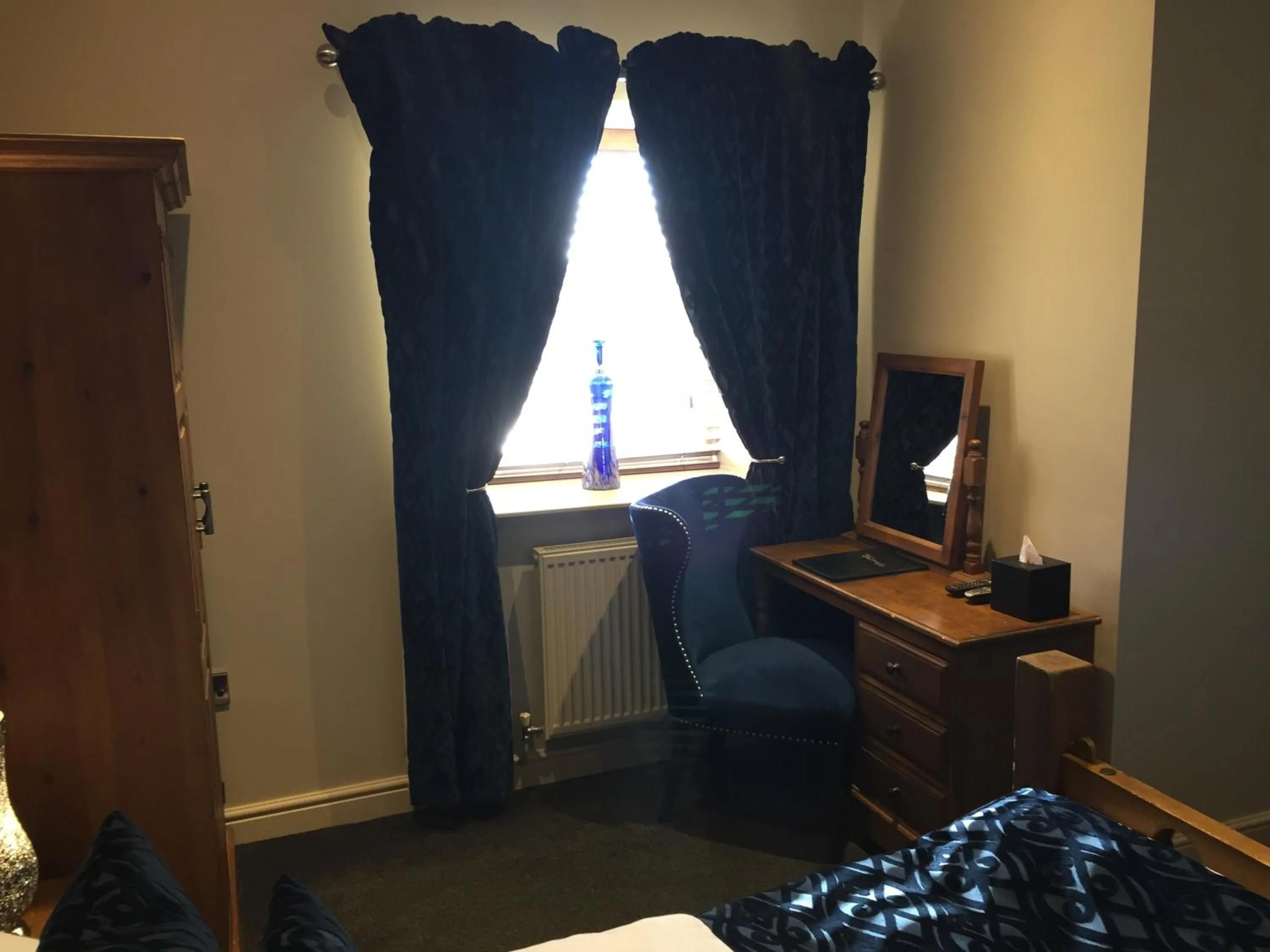 Bedroom in The Peacock