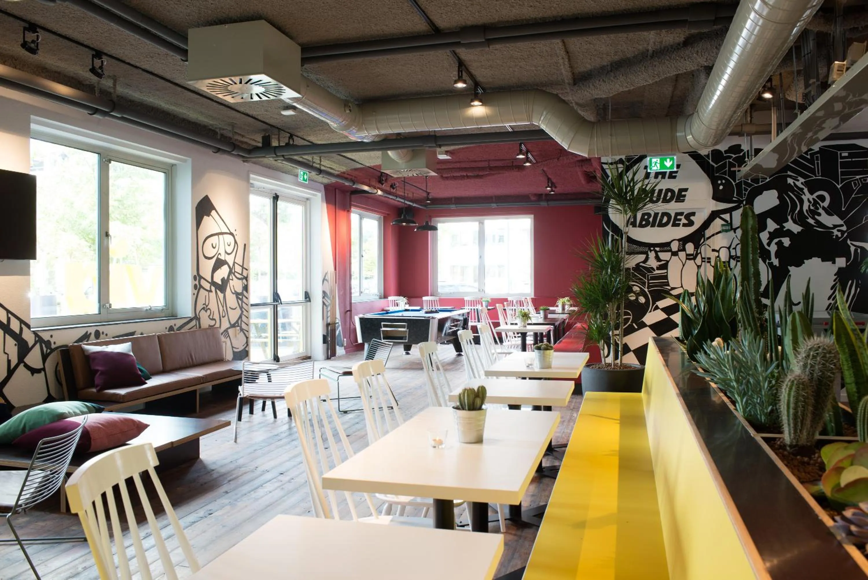 Restaurant/places to eat in Via Suites