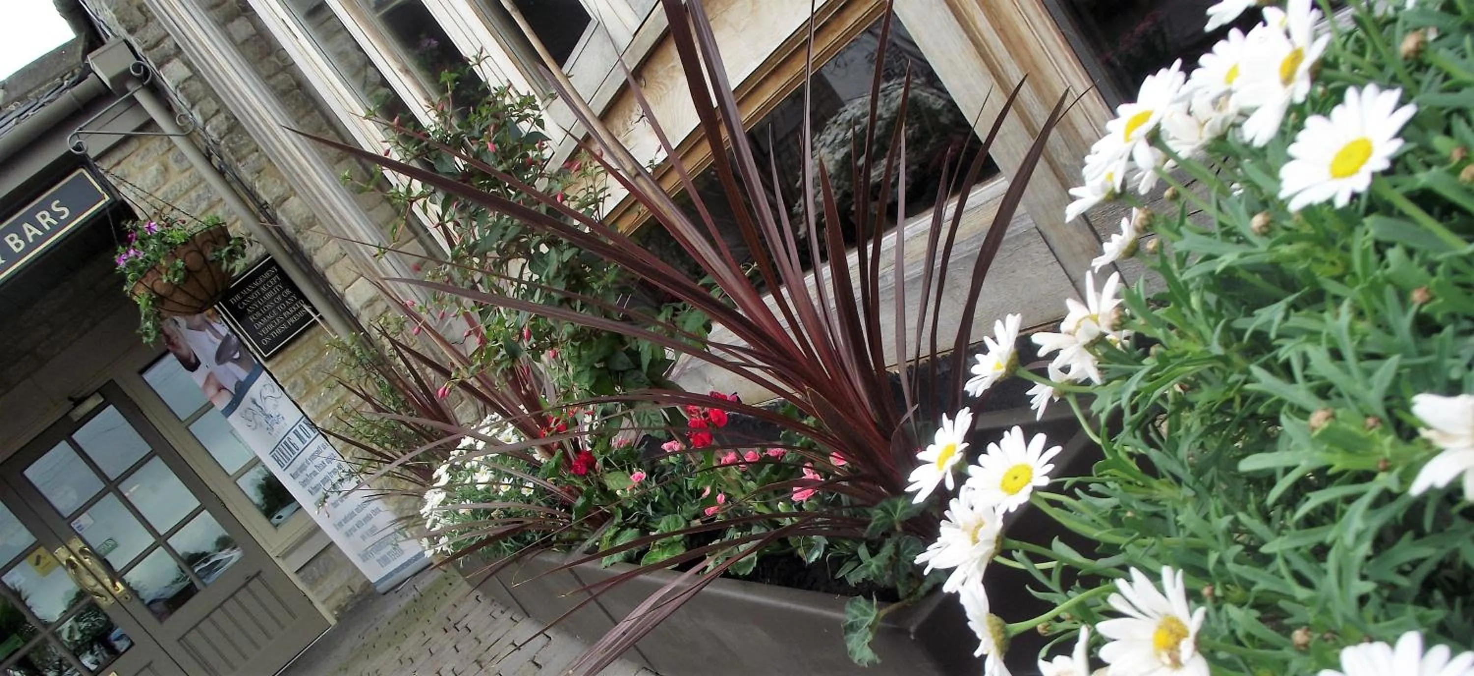 Day in Sturdy`s Castle - Historic Coaching Inn near Blenheim Palace, Oxfordshire