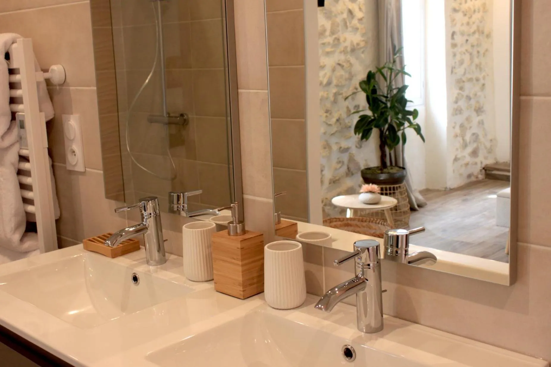 Bathroom in Les Maisons du O