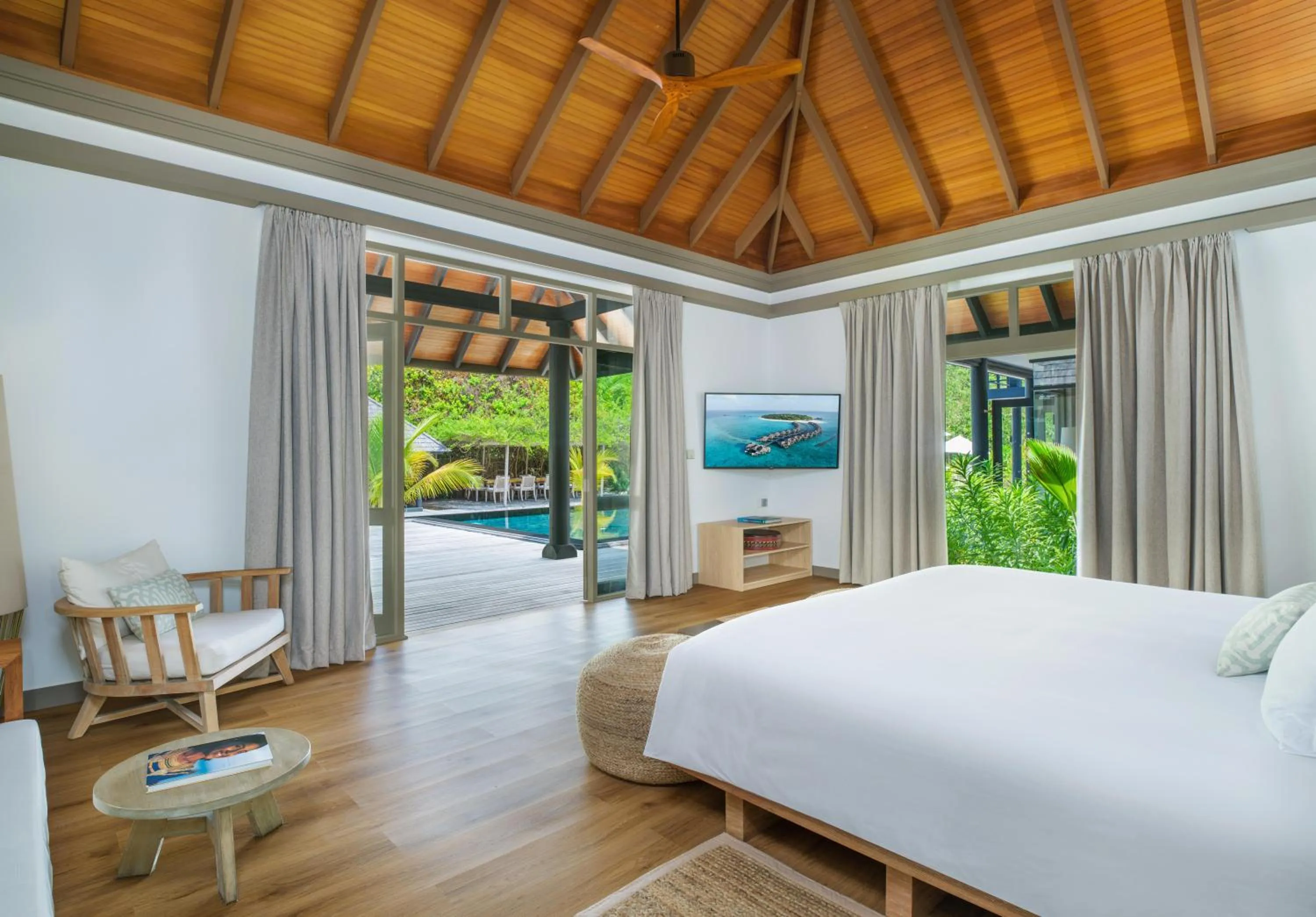 Bed in JA Manafaru, The Real Maldives - Complimentary Seaplane for 7 nights and more - Stay period until 23 Dec 2025
