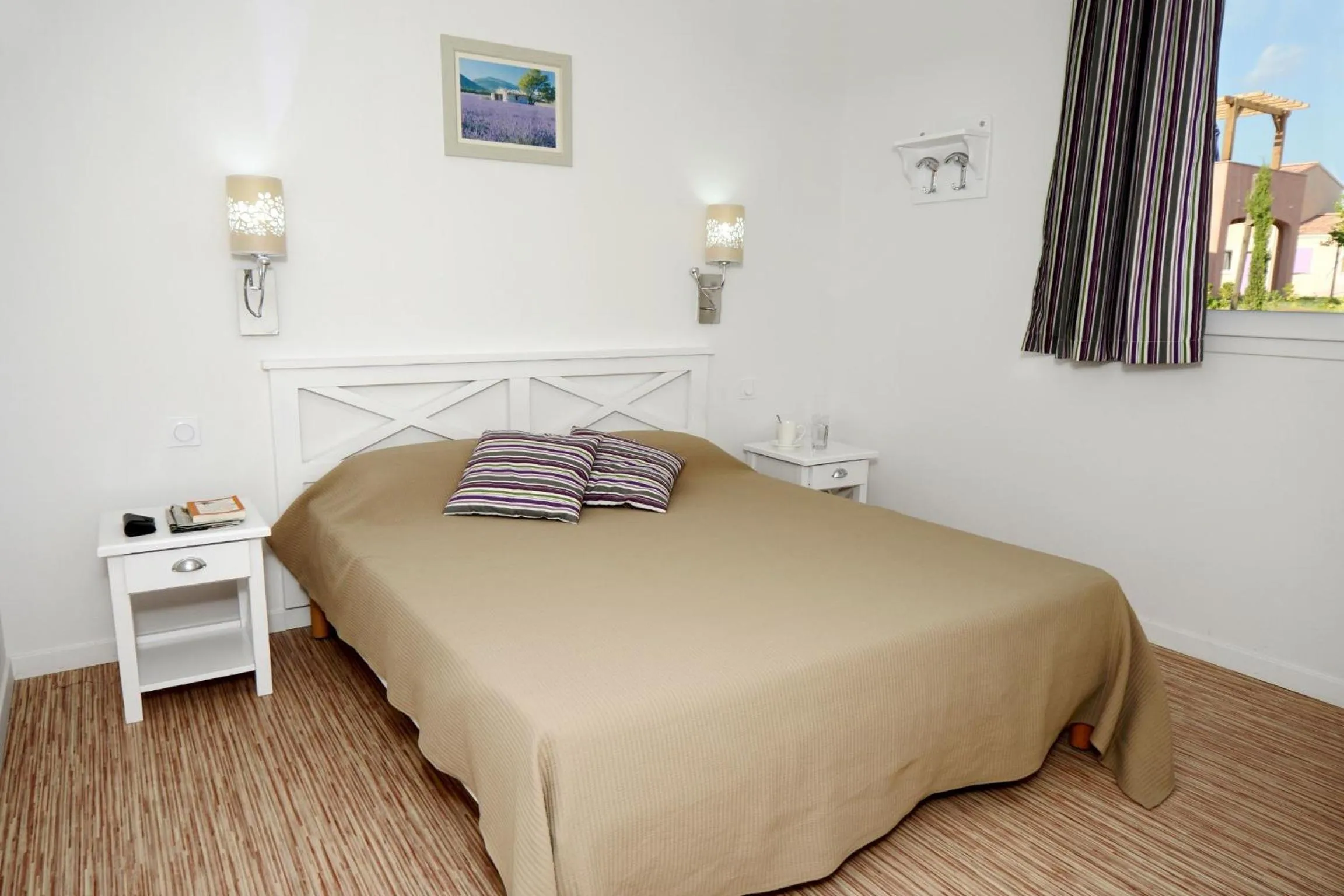 Bedroom, Bed in Résidence Odalys Le Mas des Alpilles