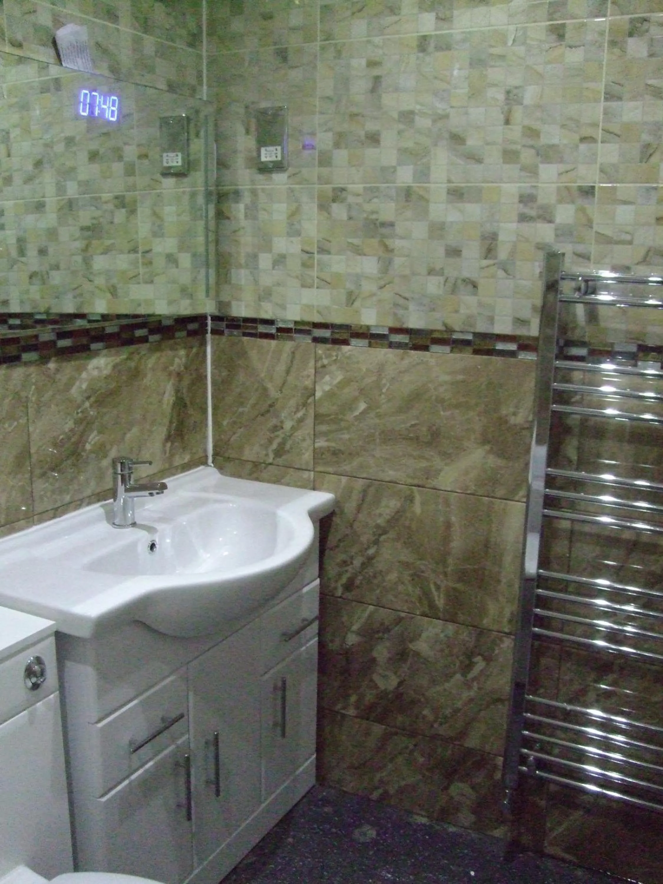 Bathroom in Rooms on The Prom