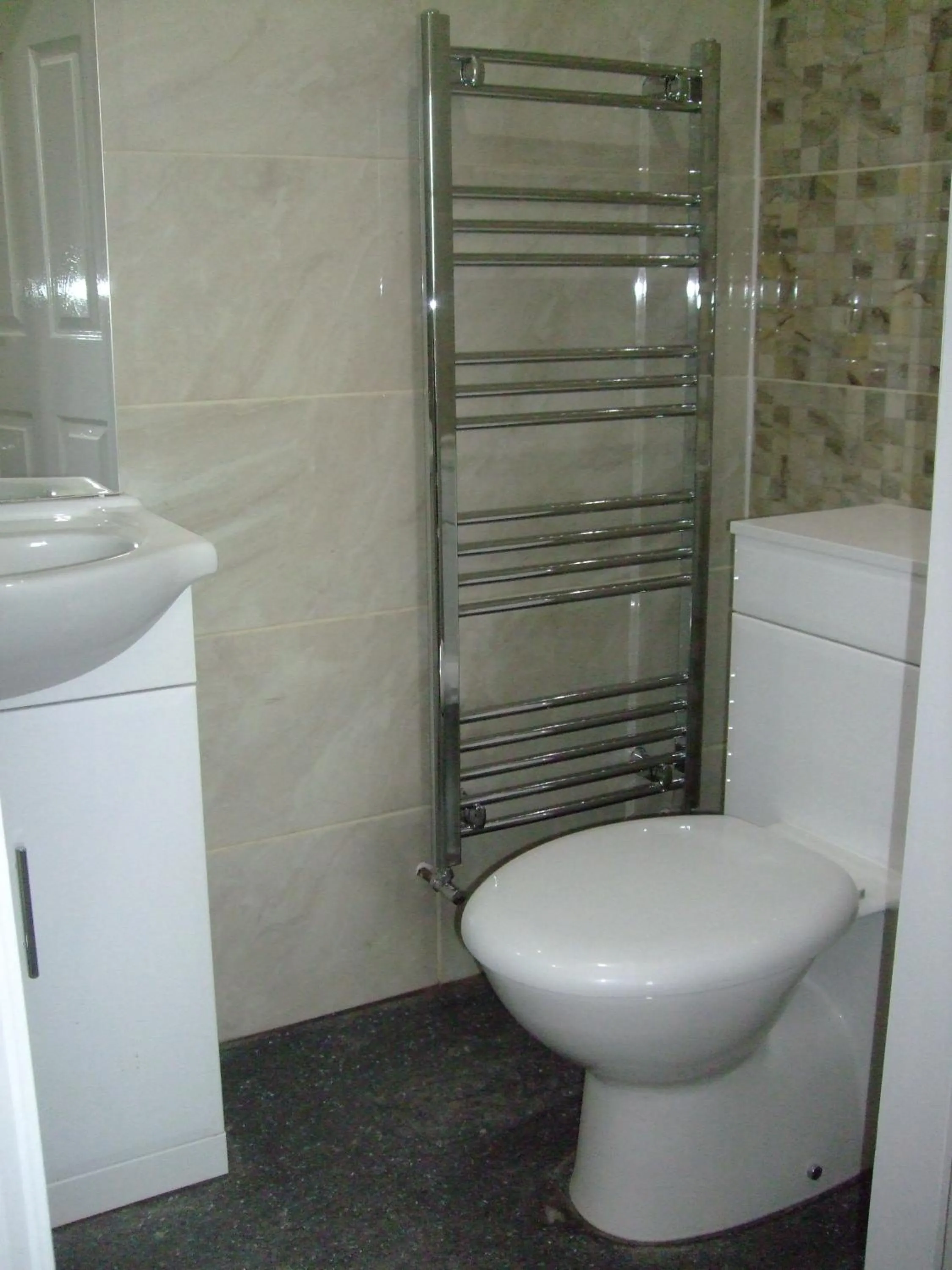 Bathroom in Rooms on The Prom