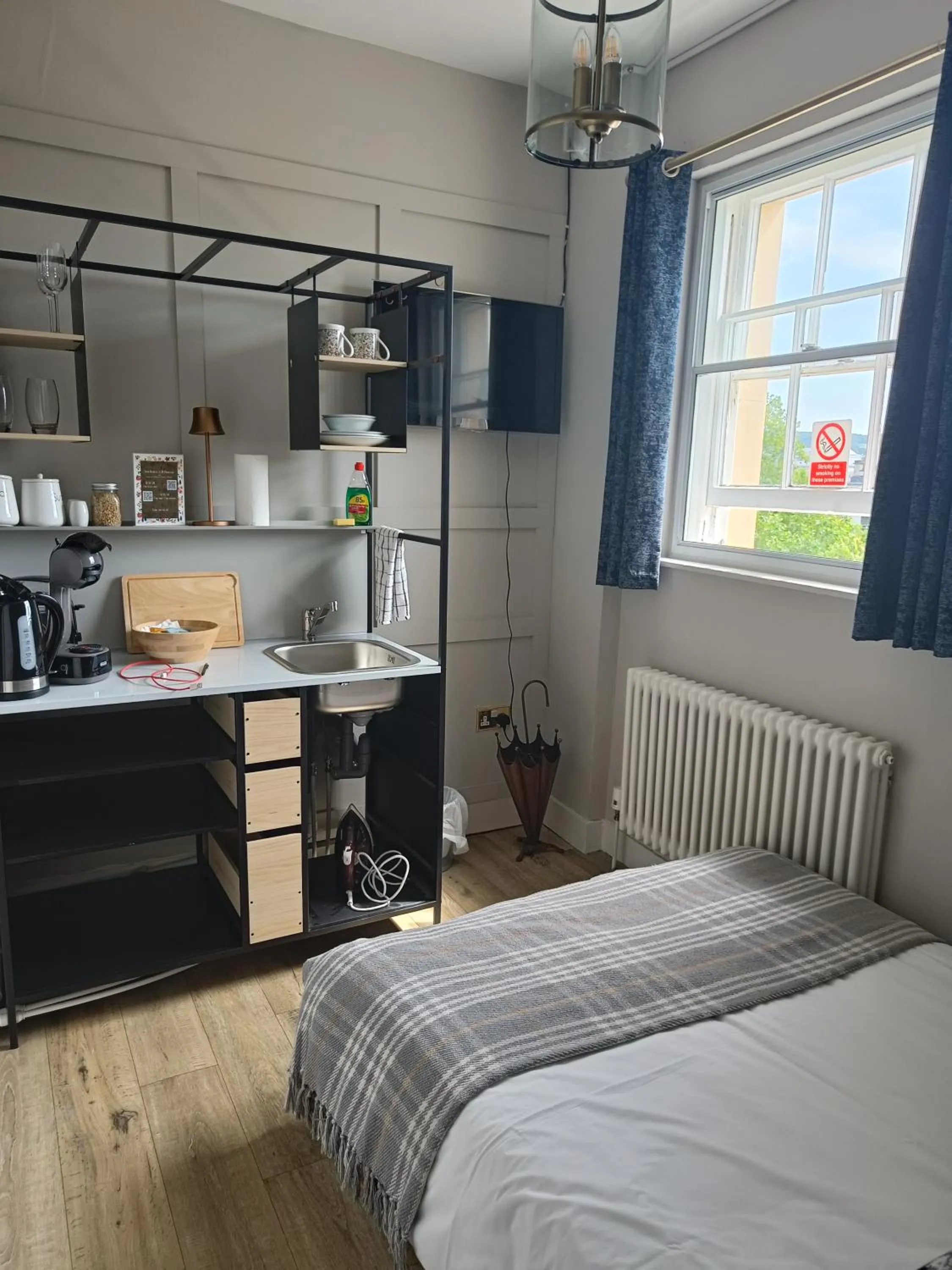 Bed in Rooms on The Prom