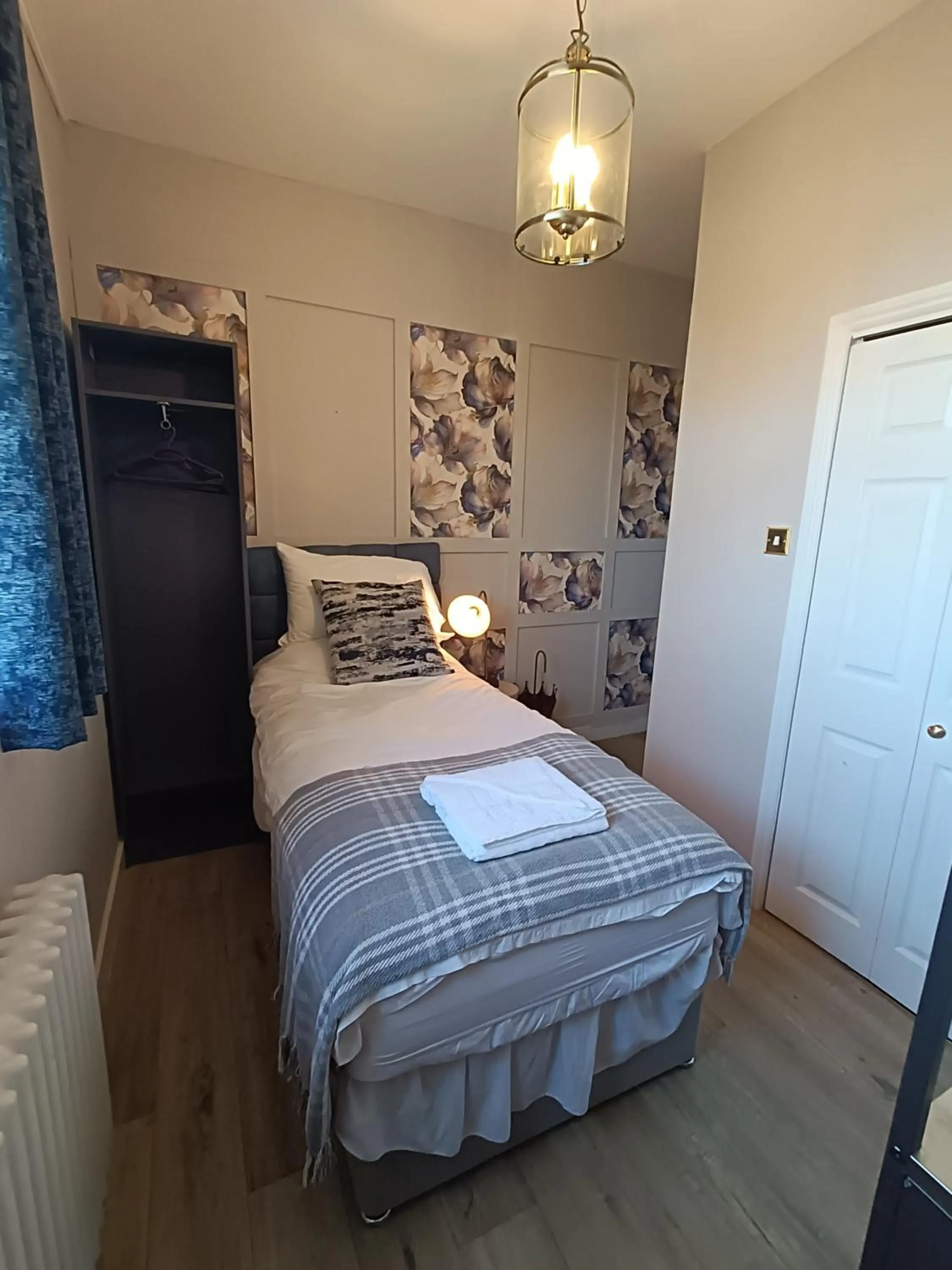 Bed in Rooms on The Prom