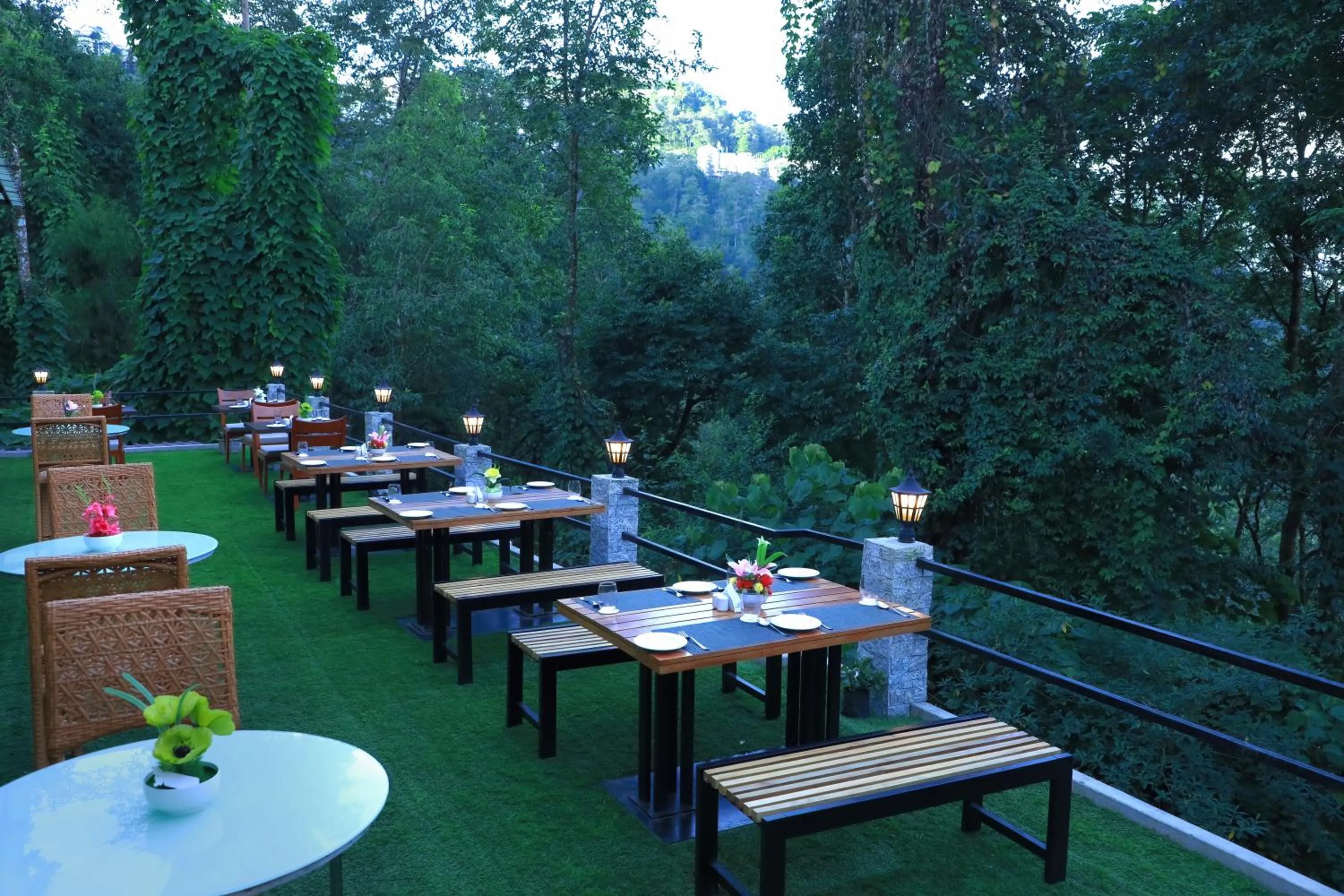 Restaurant/places to eat in Udaan Olive Hotel & Spa, Pelling