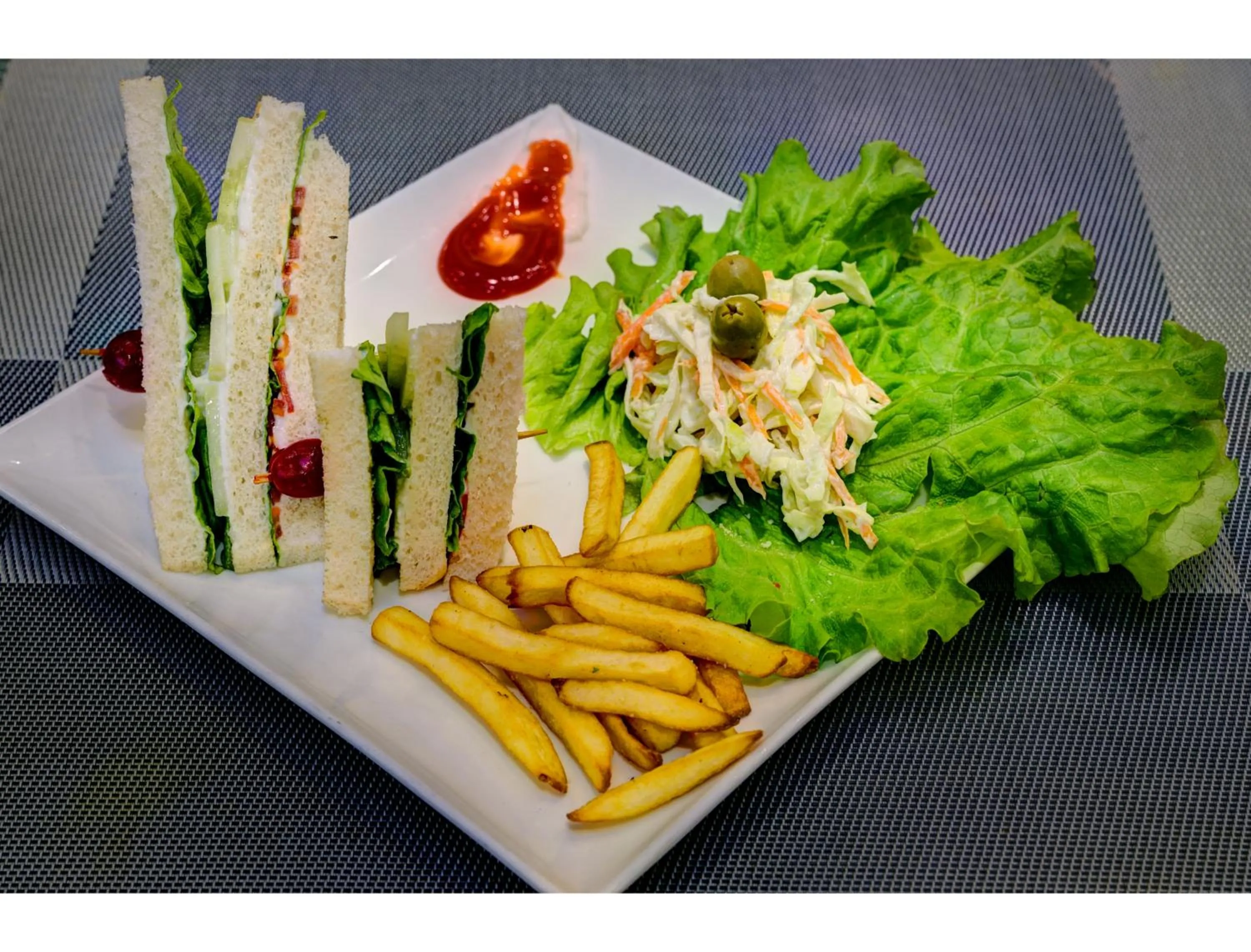 Food and drinks in Udaan Olive Hotel & Spa, Pelling