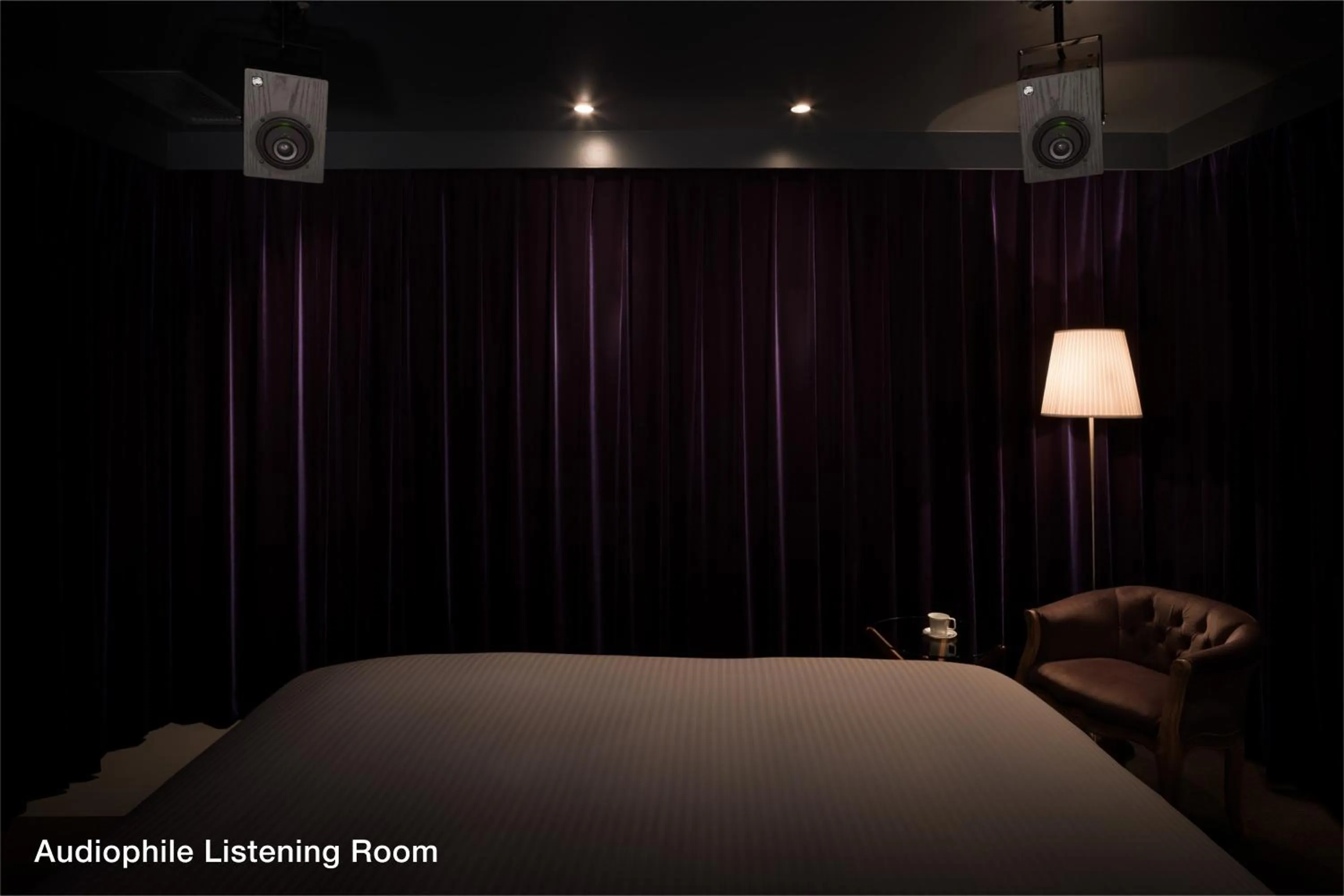 Photo of the whole room, Bed in BnA Alter Museum