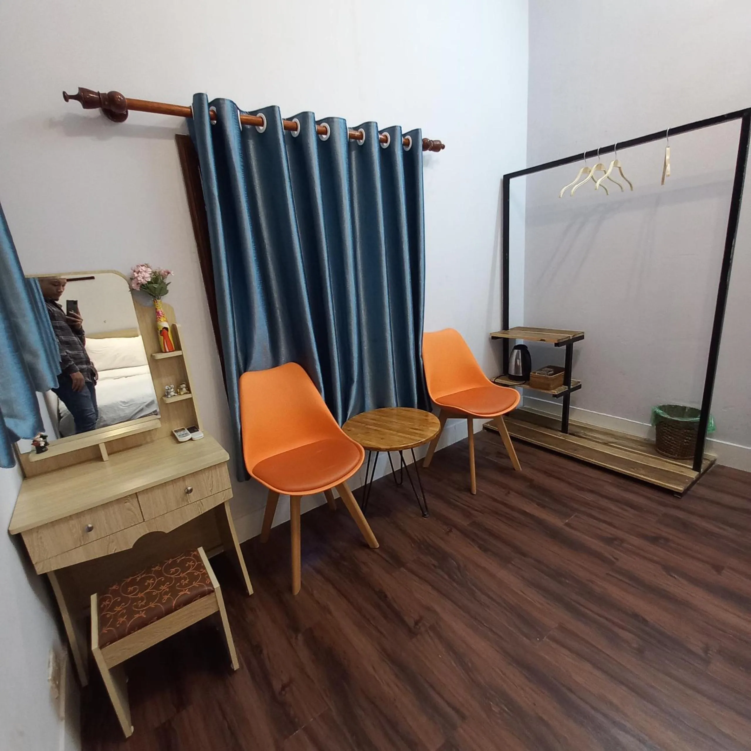 hair dresser in Hanowood Homestay