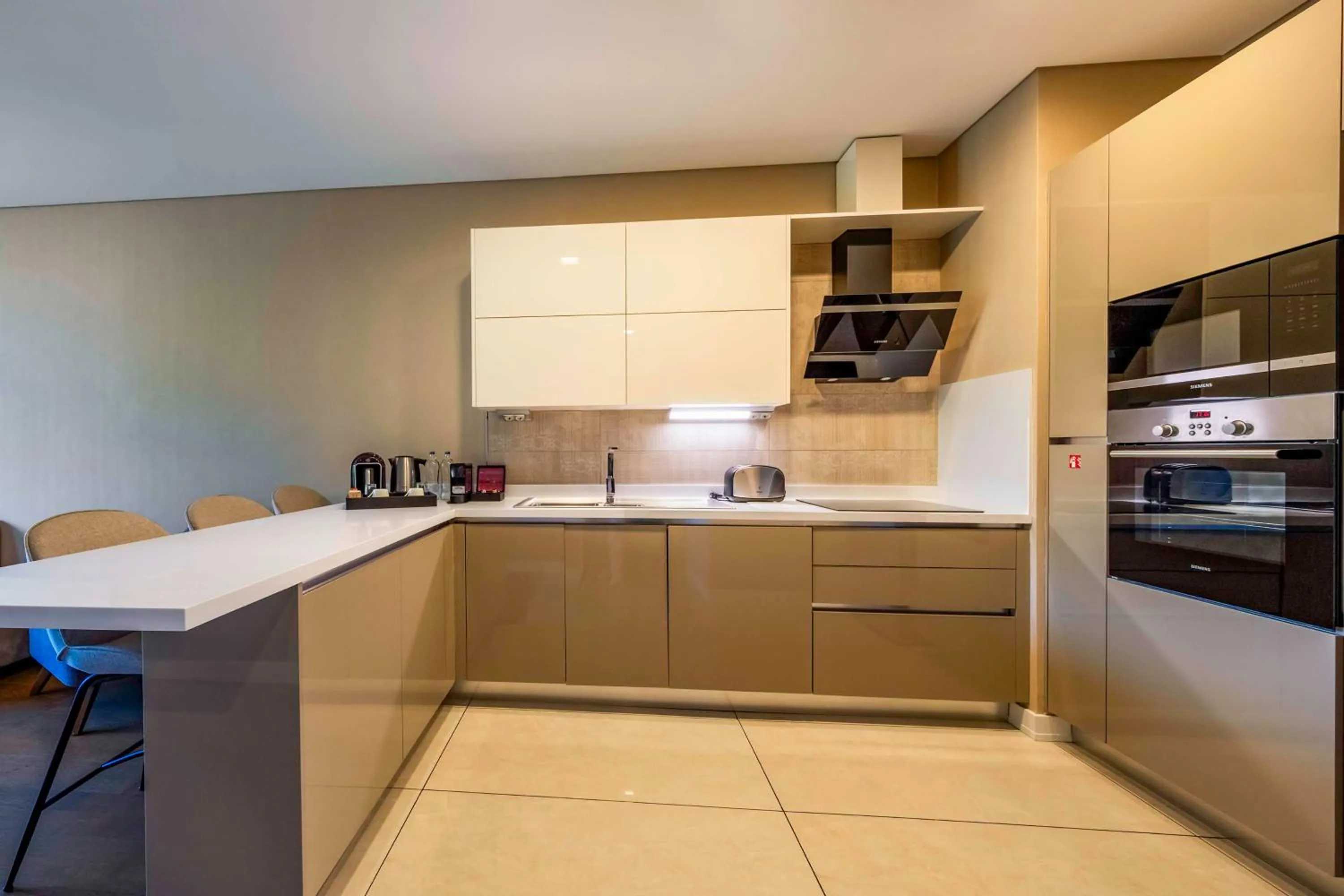 Kitchen or kitchenette in Radisson Residences Vadistanbul